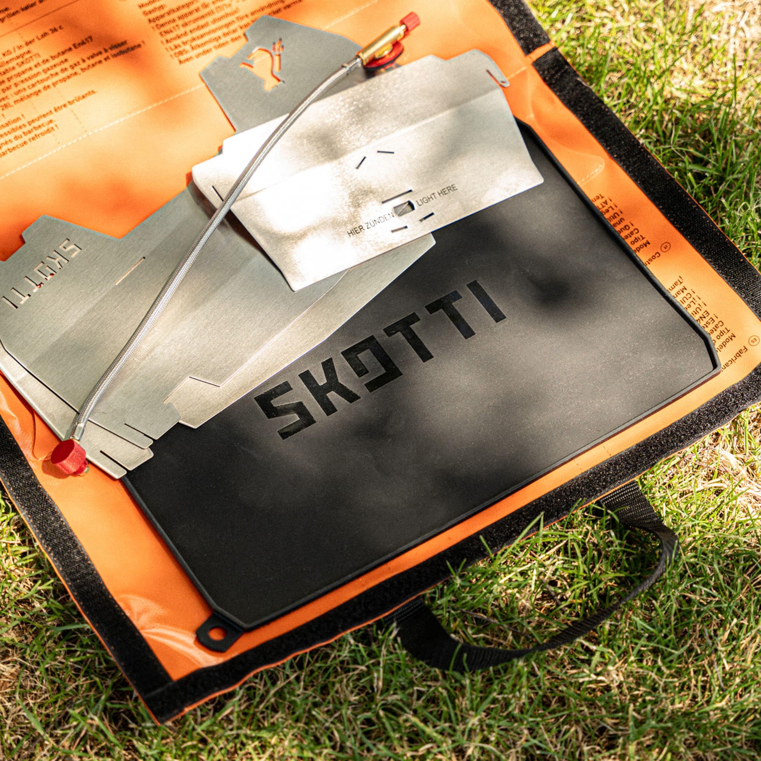 SKOTTI Matt - Silikonmatte, ideal als Unterlage für Campinggrills, Skotti Grill zubehör