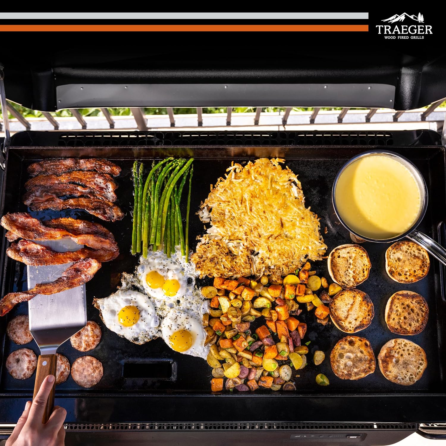 Traeger Grills Flatrock, 33 Inch Flat Top Griddle, Outdoor Gas Grill with 3-Zone TruZone Cooking, Even Heat, Fuel Sensor, and EZ-Clean Grease Management, Premium Propane Griddle for Outdoor Cooking