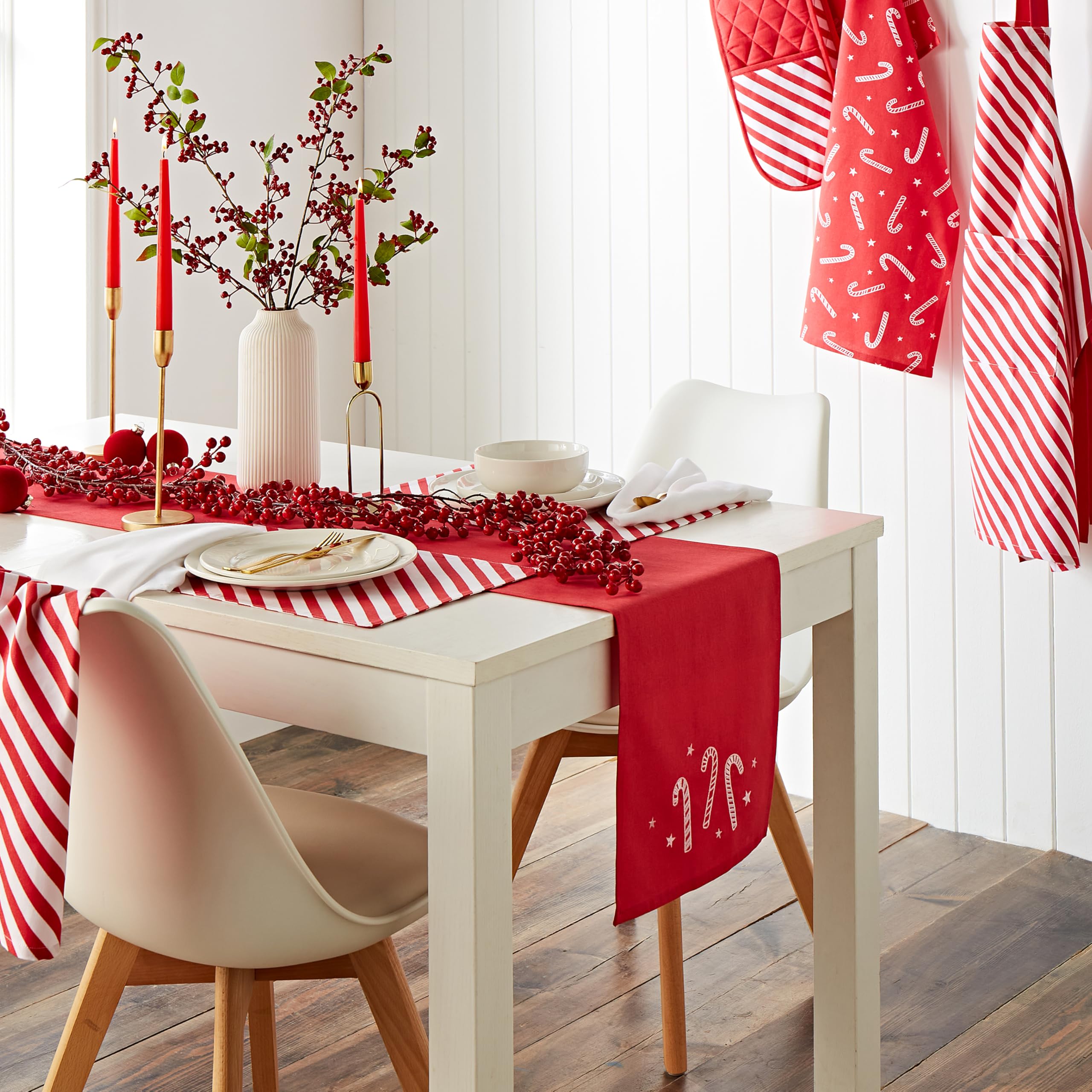 Catherine Lansfield White Red Christmas Candy Cane Cotton Embroidered Cotton 32X220 Cm Dining Table Runner