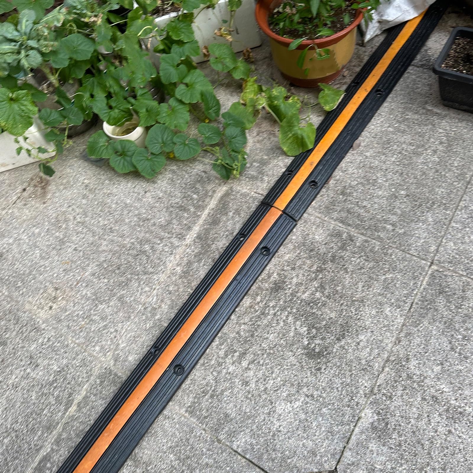 Rampa de Protección de Cable de 1 Canal, Canaleta Pasacables de Suelo de Caucho y PVC, Pasacables Suelo para Cables/Mangueras/Tuberías, Carga de 15 Toneladas