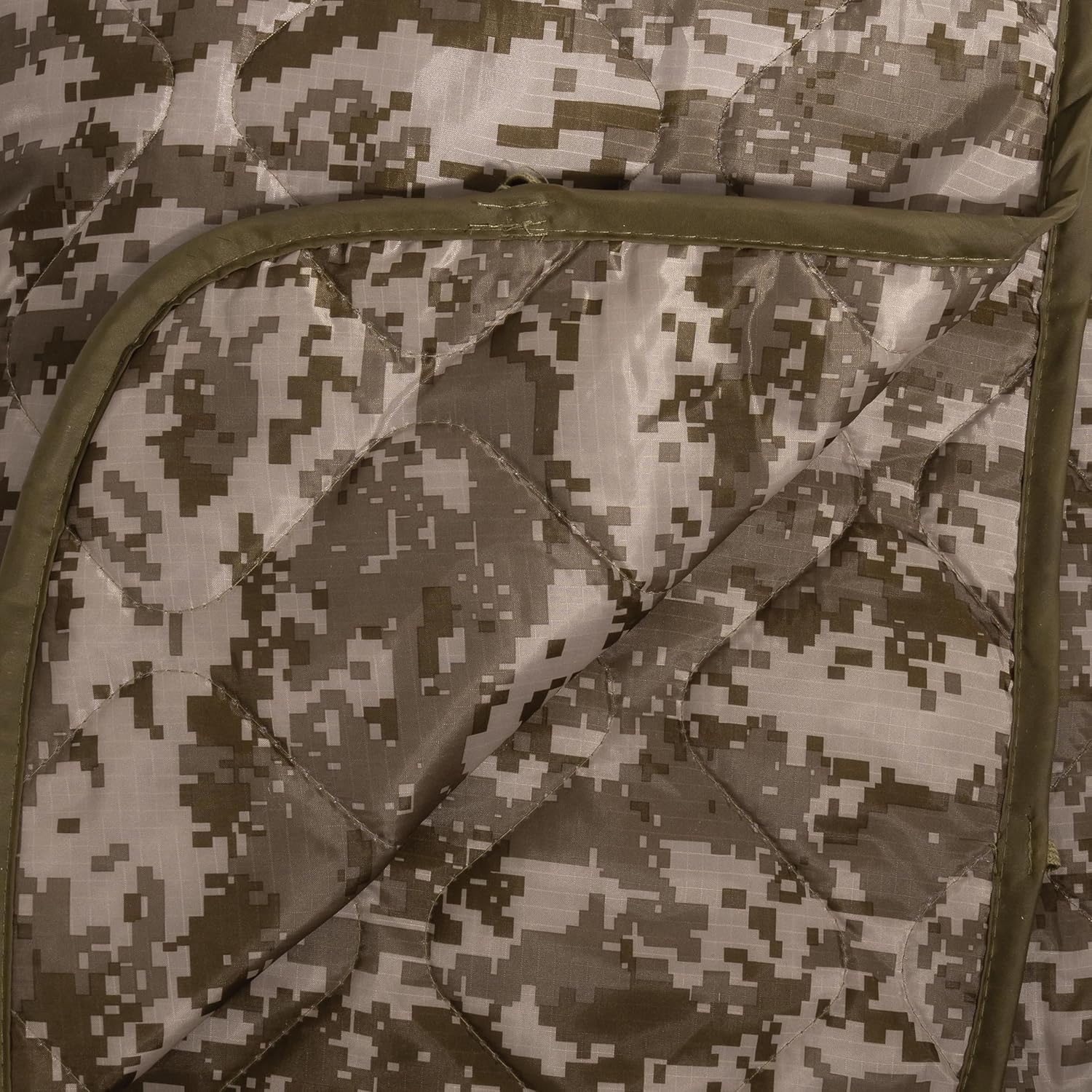 Rothco Camo Woobie Poncho Liner – Outdoor Quilted Camp Blanket Essential Field Gear
