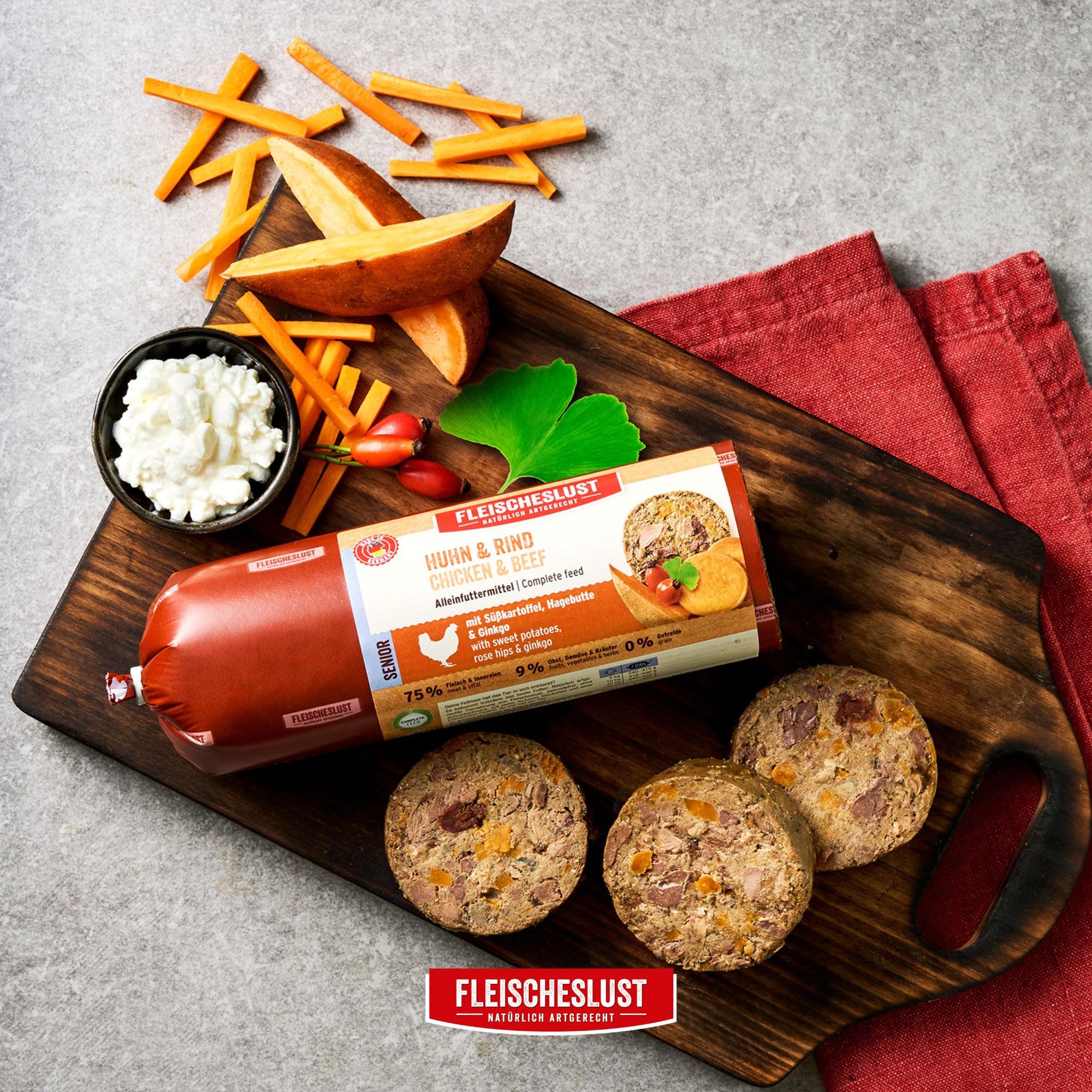 Fleischeslust Kiełbasa dla psów, starszy kurczak i wołowina ze słodkimi ziemniakami, dziką różą i miłorząbem | pudełko na karmę (6 x 800 g) | mokra karma | odporna na przecięcie | bez zbóż |