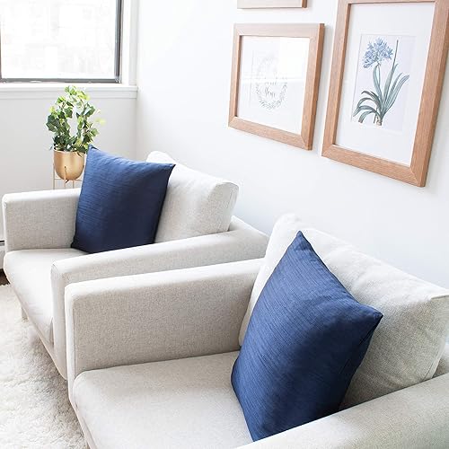 Miniatura 10 de The White Petals Fundas de almohada doradas, lujosas, elegantes y decorativas (seda sintética cruda, 18 x 18 pulgadas, paquete de 2)