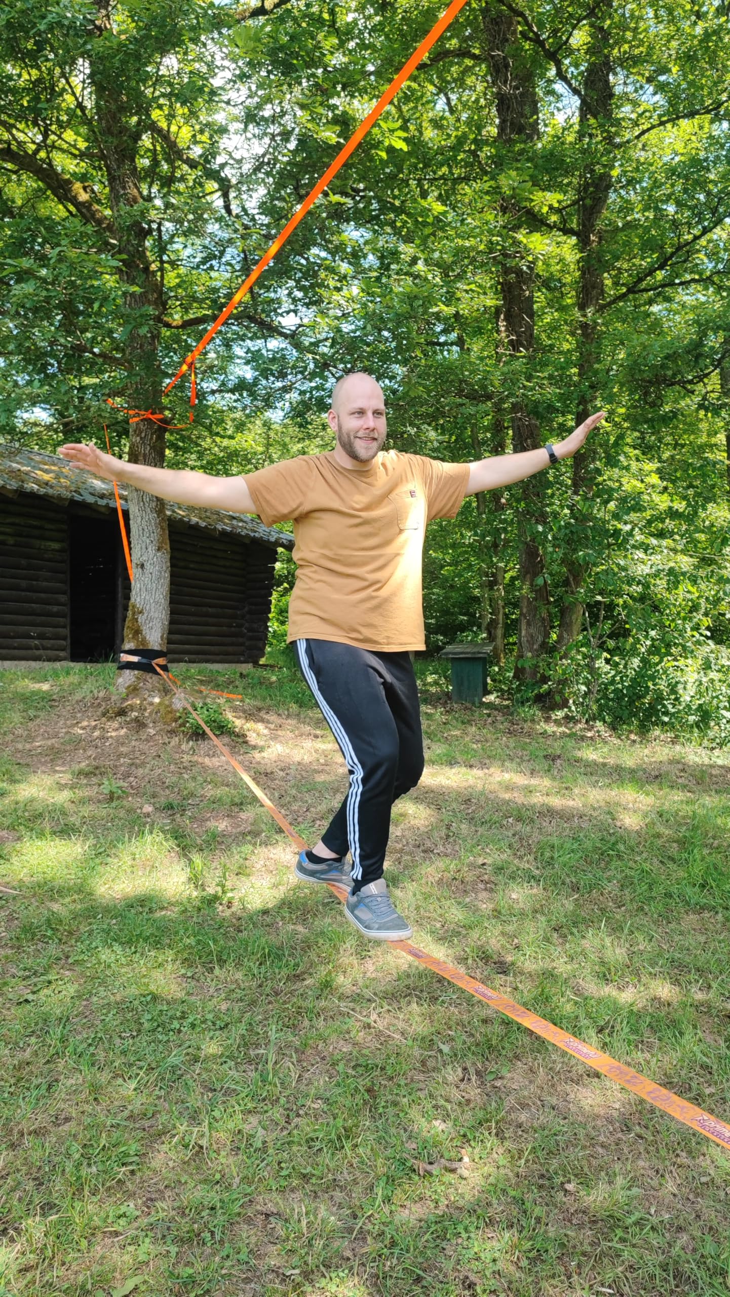 Slackline Set 18,5m - Premium Komplettset mit Hilfsseil, Ratsche, Baumschutz & Tasche - TÜV-geprüft bis 150kg - Balance Training für Kinder, Anfänger & Erwachsene - Outdoor Fitness Geschenk