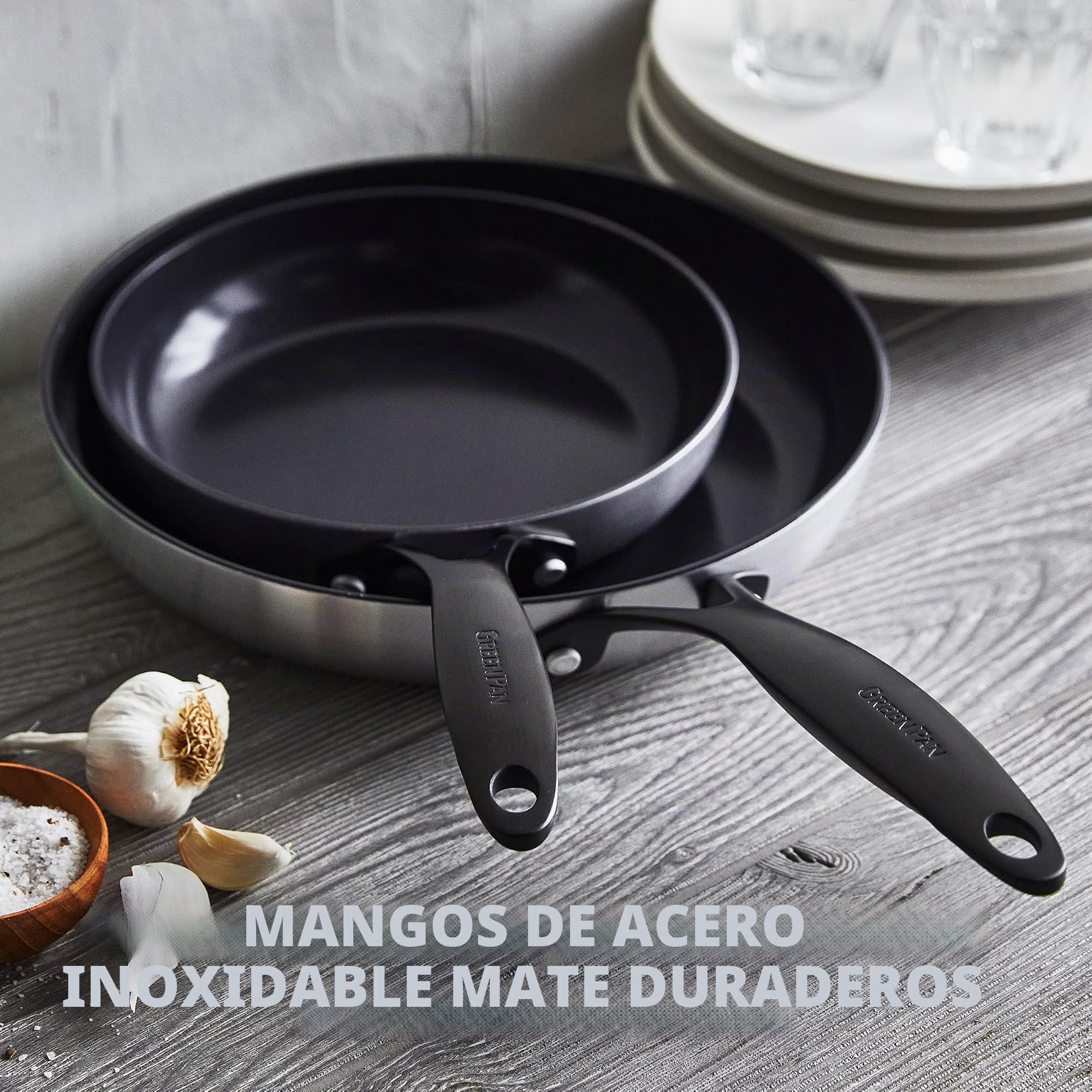 GreenPan Venice Pro Noir Juego de Sartenes de 20cm y 26cm de Acero Inoxidable Sano Cerámico Antiadherente, Mango Negro Mate, Libre de PFAS, Inducción, Apto para Lavavajillas, Apto para Horno, Plata