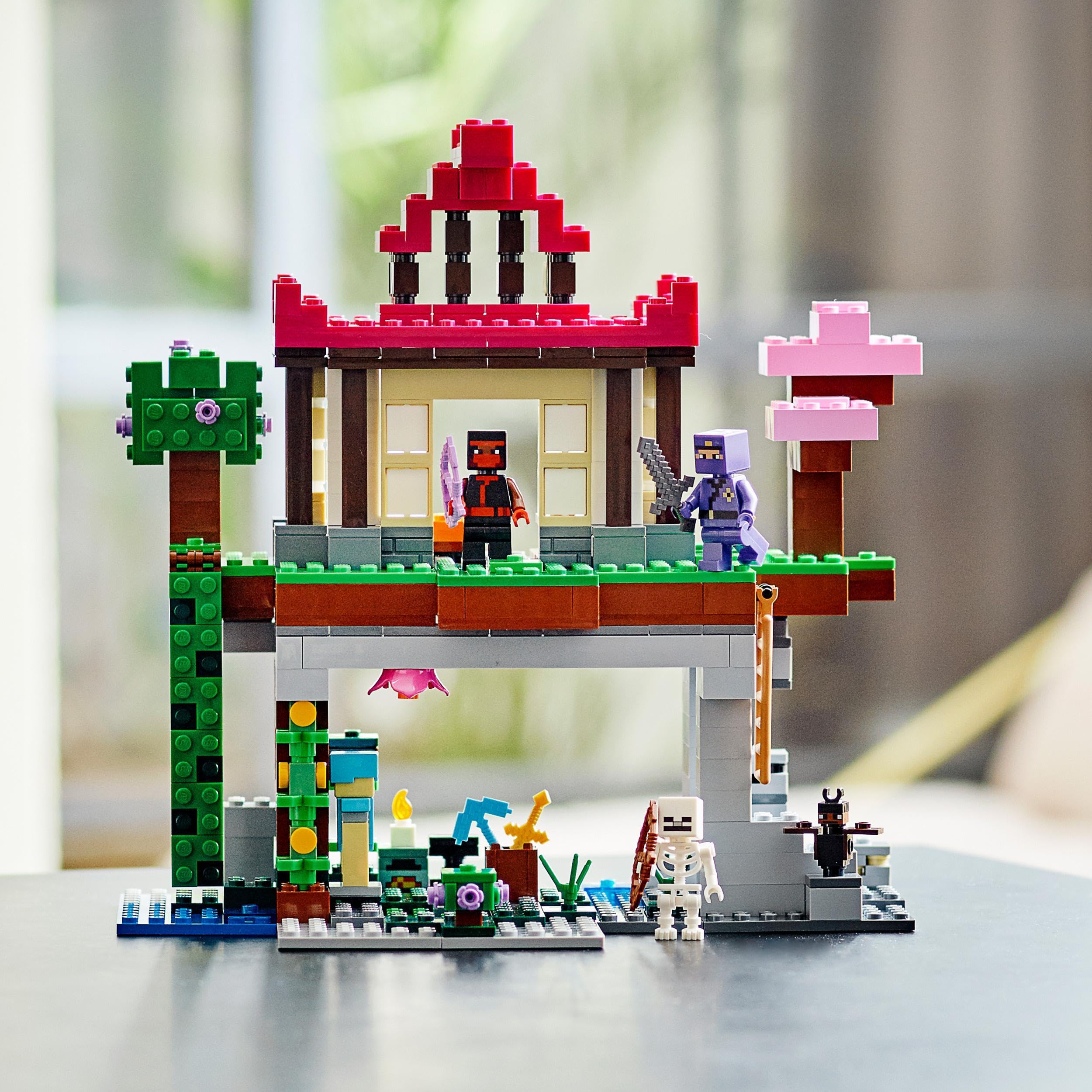 LEGO Minecraft Teren szkoleniowy 21183 — zestaw konstrukcyjny typu „domek” (537 elementów)