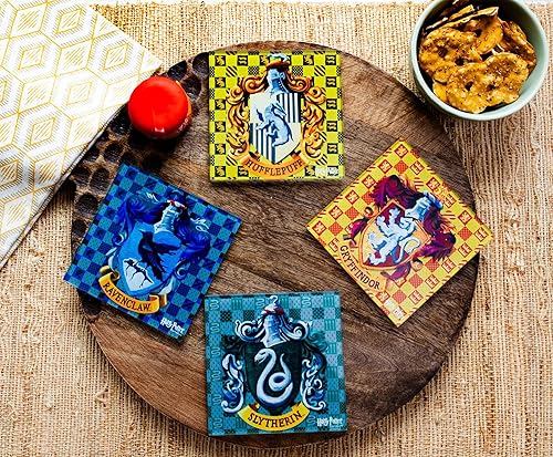 Miniatura 4 de Silver Buffalo Harry Potter Hogwarts Houses - Juego de posavasos de cristal (4 piezas)