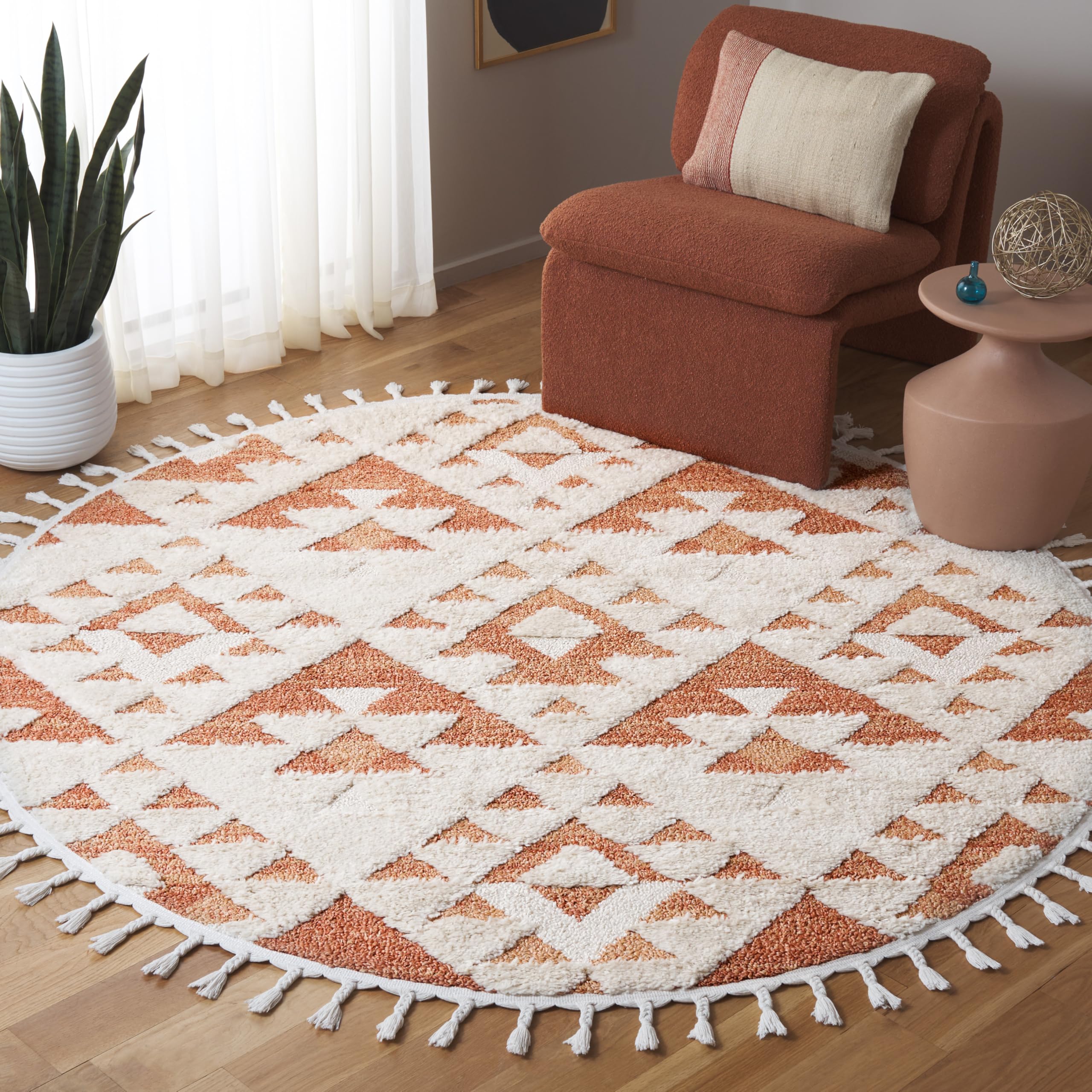 SAFAVIEH Moroccan Tassel Shag Collection Area Rug - 6'7" Round, Ivory & Rust, Non-Shedding & Easy to Clean, Plush High-Low Texture, Ideal for Living