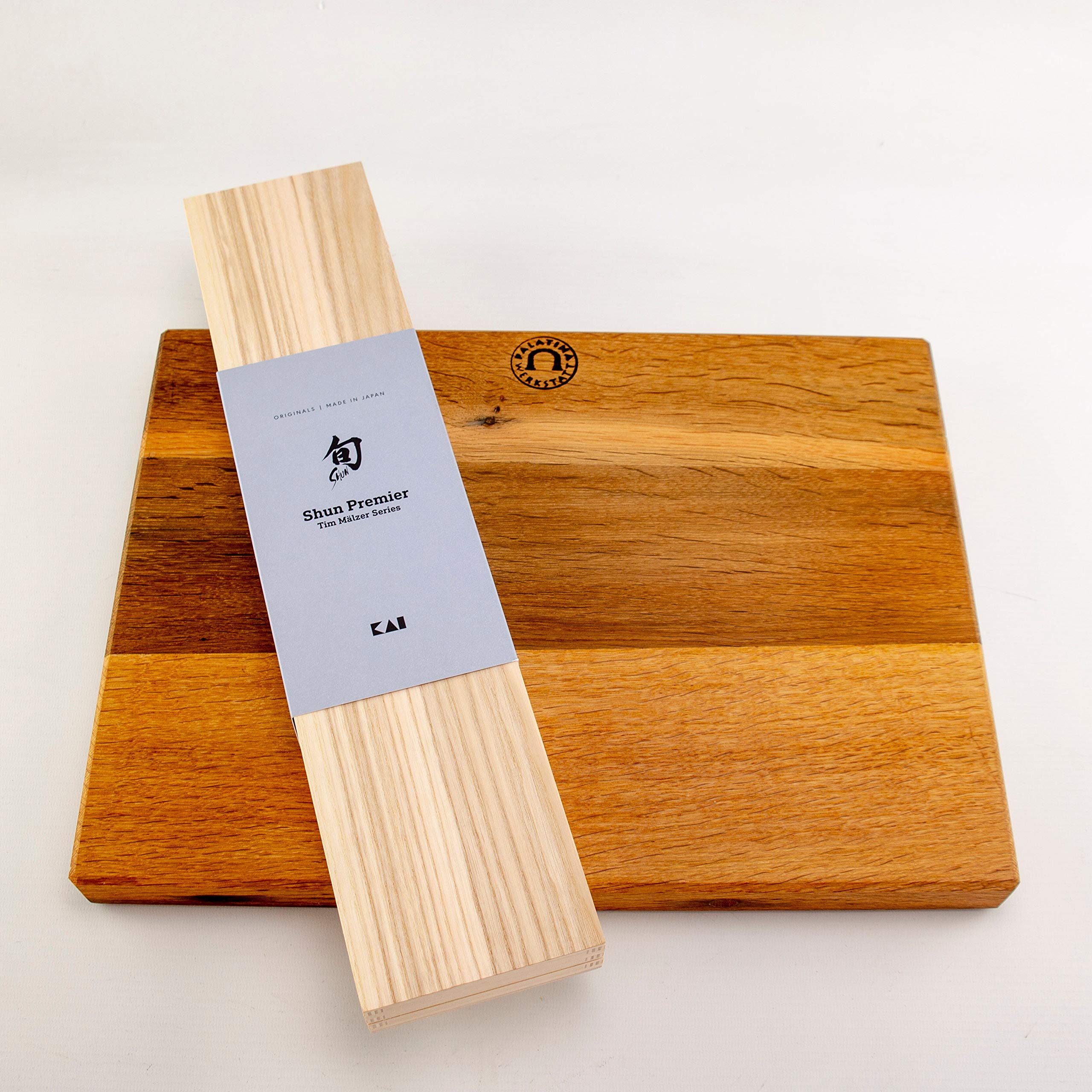 Kai/Palatina Werkstatt Shun TDM-1702 - Set regalo natalizio in edizione limitata con tagliere in legno fatto a mano, 40x30 cm