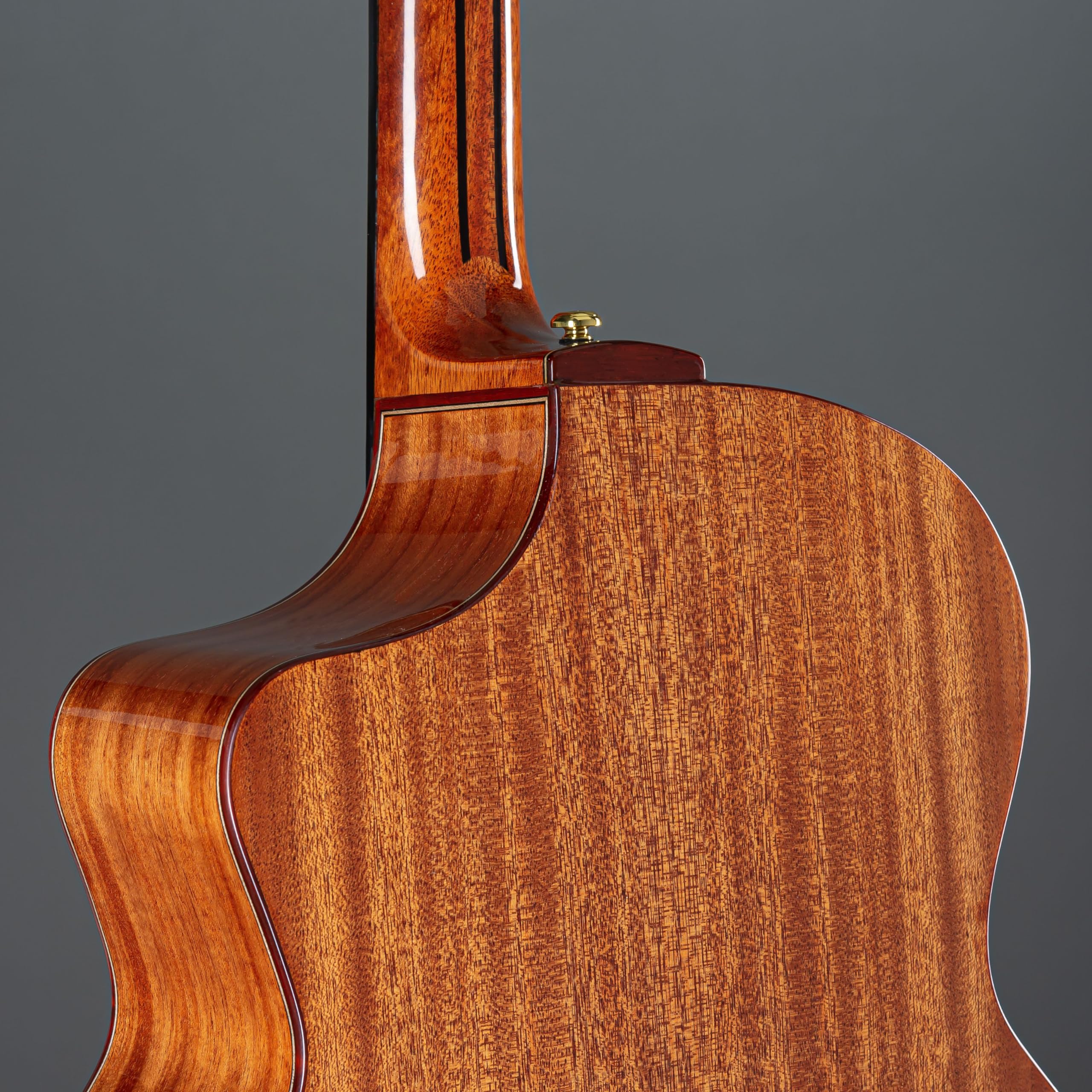 Westerngitarre Fame Mahogany Standard, Grand Auditorium, Cutaway, Massive Mahagoni-Decke, Walnuss Griffbrett, Sonitone Tonabnehmer kompatibel