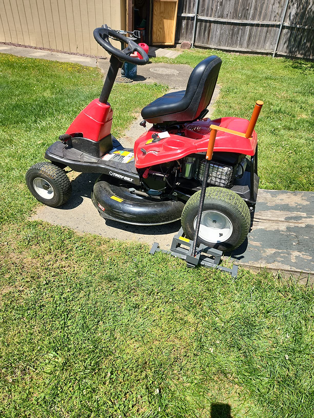 19/mo Finance Lawn Mower Lift Jack Lifting Platform 882 Lbs Capacity for Garden Tractors and