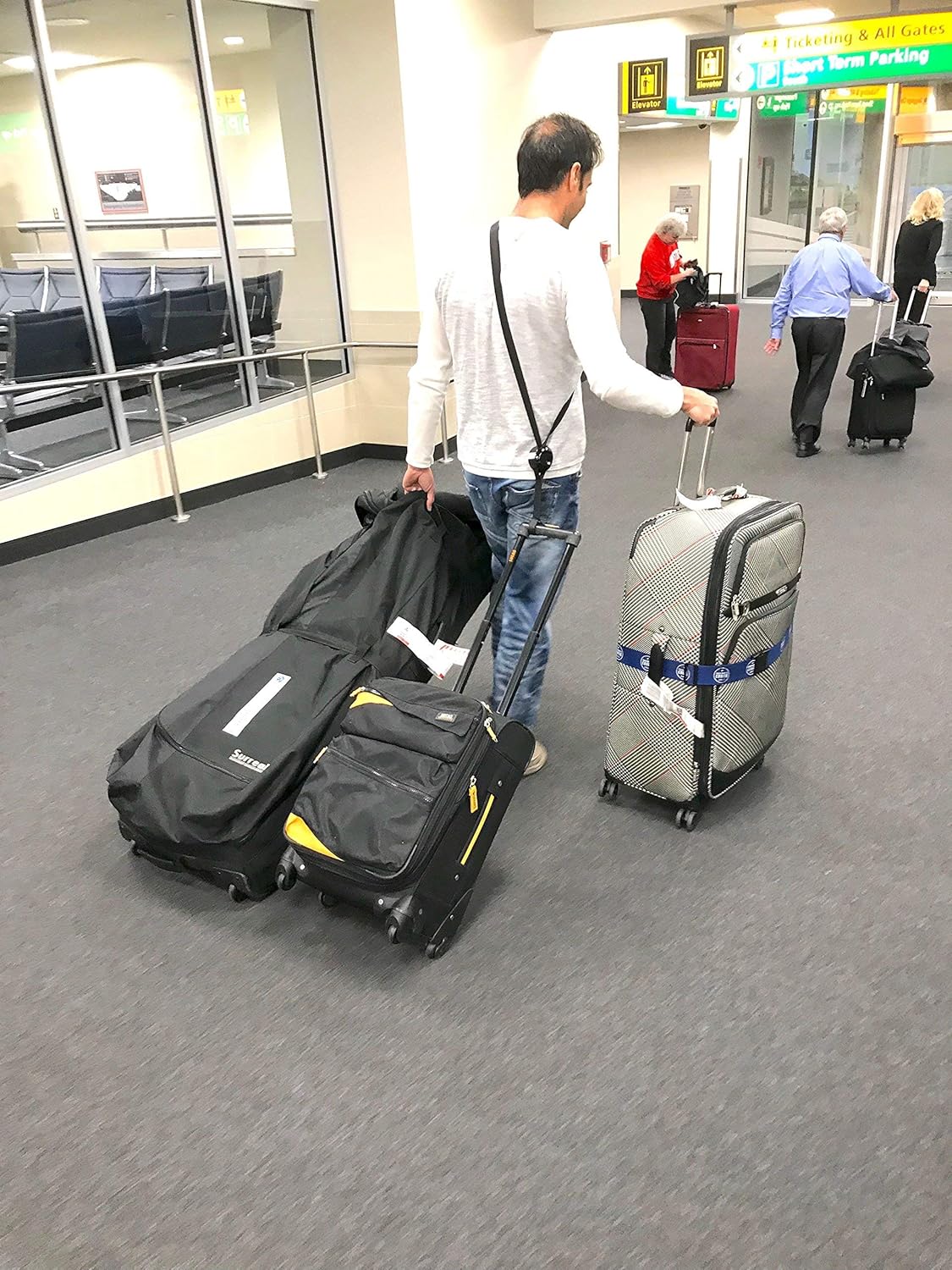 Hands free luggage Clearance