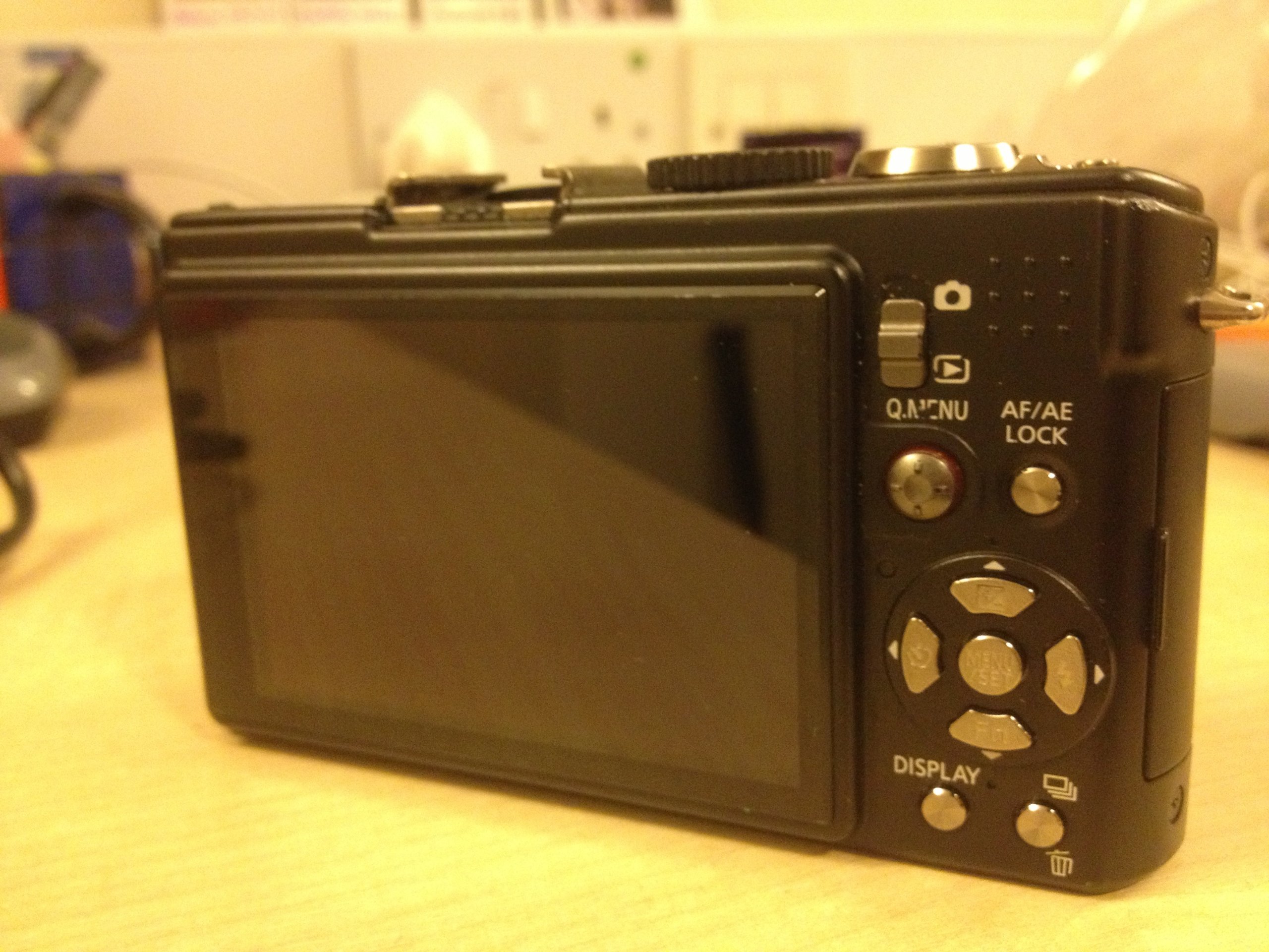 Panasonic DMCLX3 Digital Camera - Black (10MP, 2.5x Optical Zoom