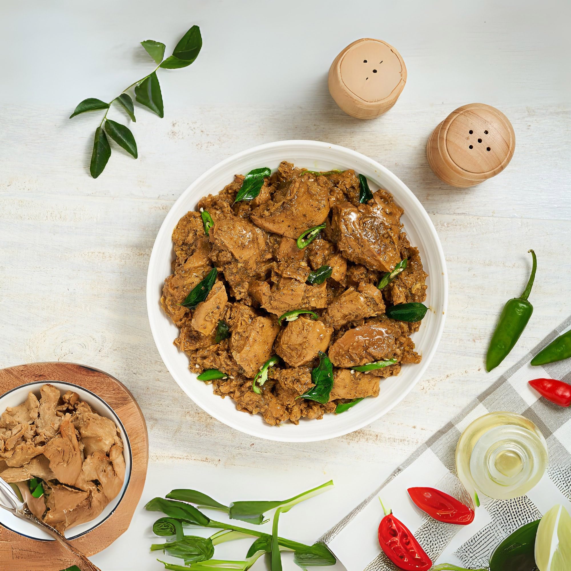 Greenmeat Pepper Roast + Chilly Roast Combo | Ready to Eat Plant Based Protein Dish | 100% Vegetaian | Fibre Rich | Low Fat & Zero Cholesterol | No Preservatives | Pack of 2 (250g + 250g)