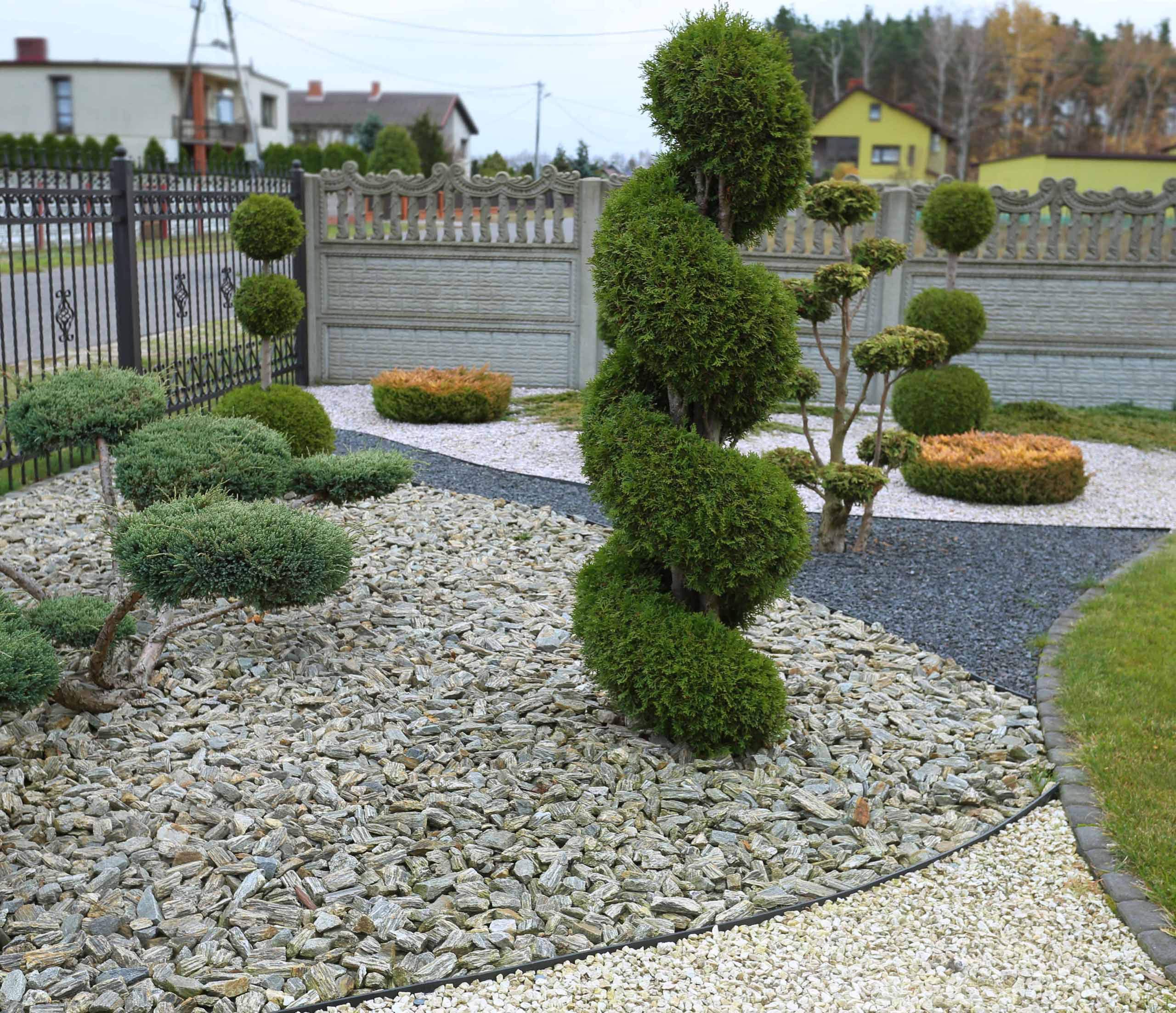 Bordo da Giardino in plastica, 4cm di Altezza - Nero 50 Metri + 150 Chiodi di Fissaggio