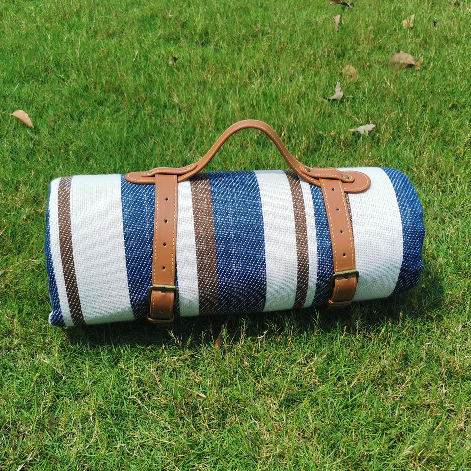 79”x79” Picnic Blanket Extra Large, Waterproof and Foldable Beach Blanket, 3-Layer Outdoor Blanket for 6 to 8 Adults, for Camping, Park, Beach, Grass, Indoors