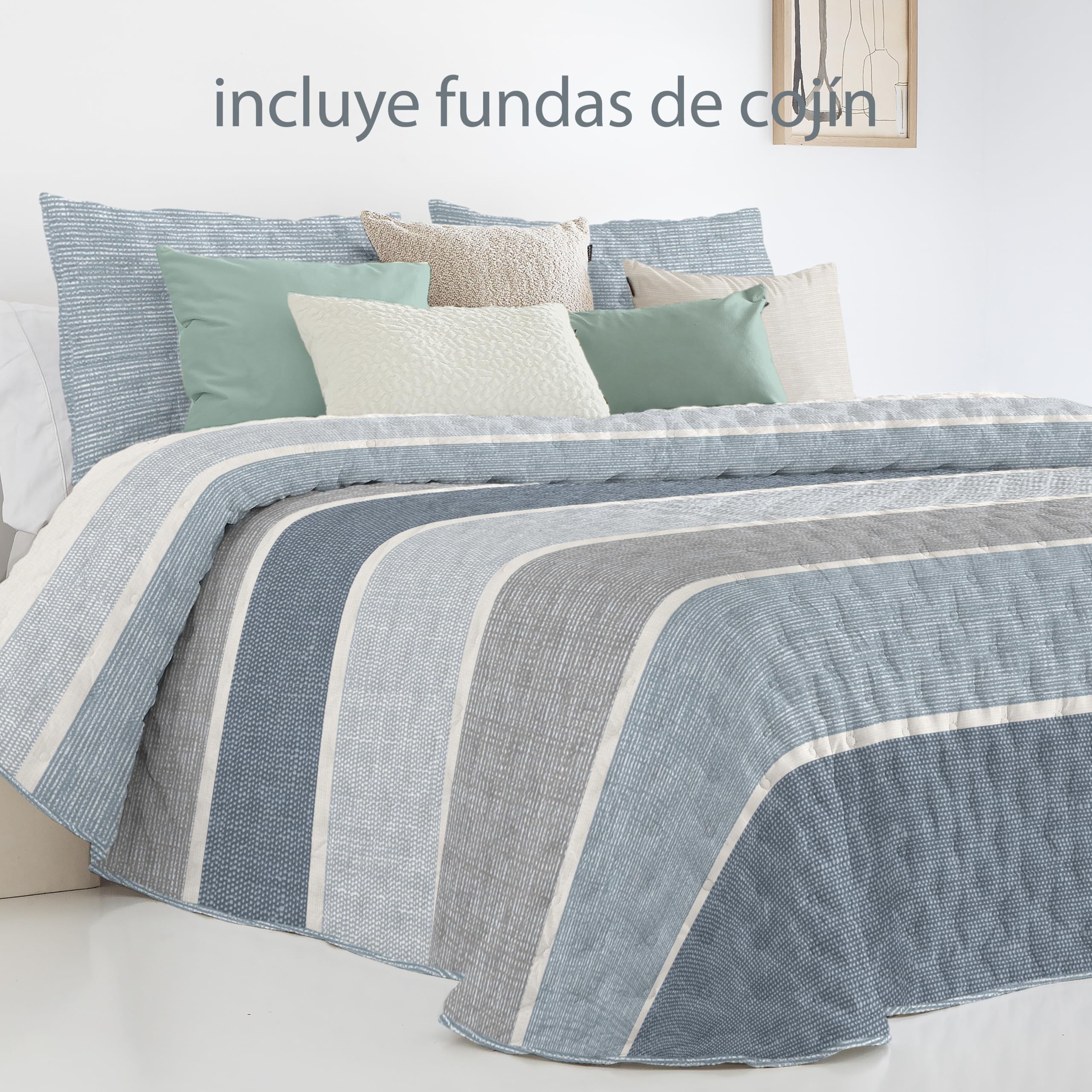 Fundeco - Colcha Entretiempo Cama 135 Diseño Reversible de Rayas y Efecto Semiliso Color Azul - Medida 235x270 cm - Incluye 2 Fundas de Cojín 50x70