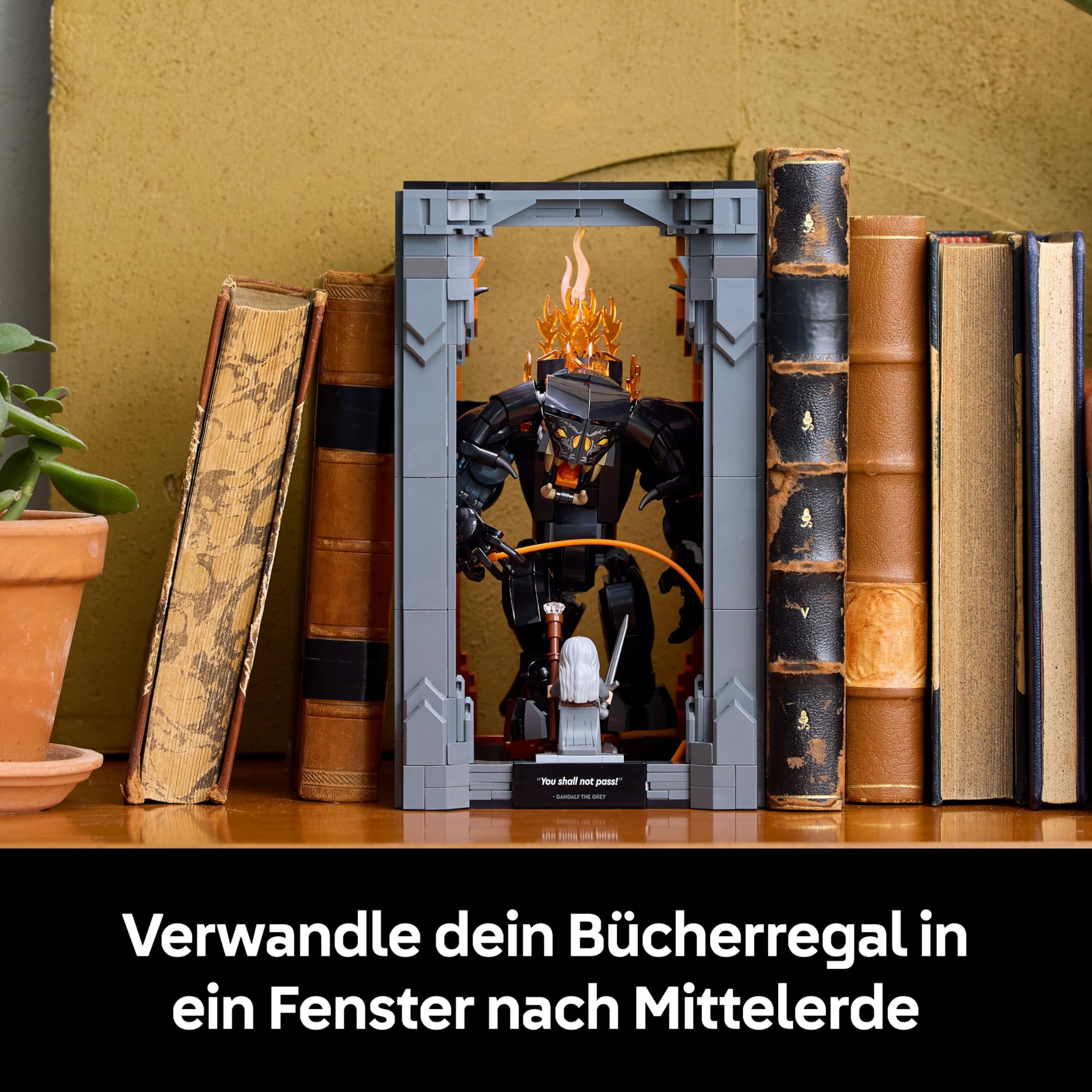 LEGO Icons Der Herr der Ringe: Balrog Bücherstütze - DIY Bücherregal Deko mit Gandalf dem Grauen Minifigur & Drachenfigur - Sammlerstück & Geschenk für Fans - 10367
