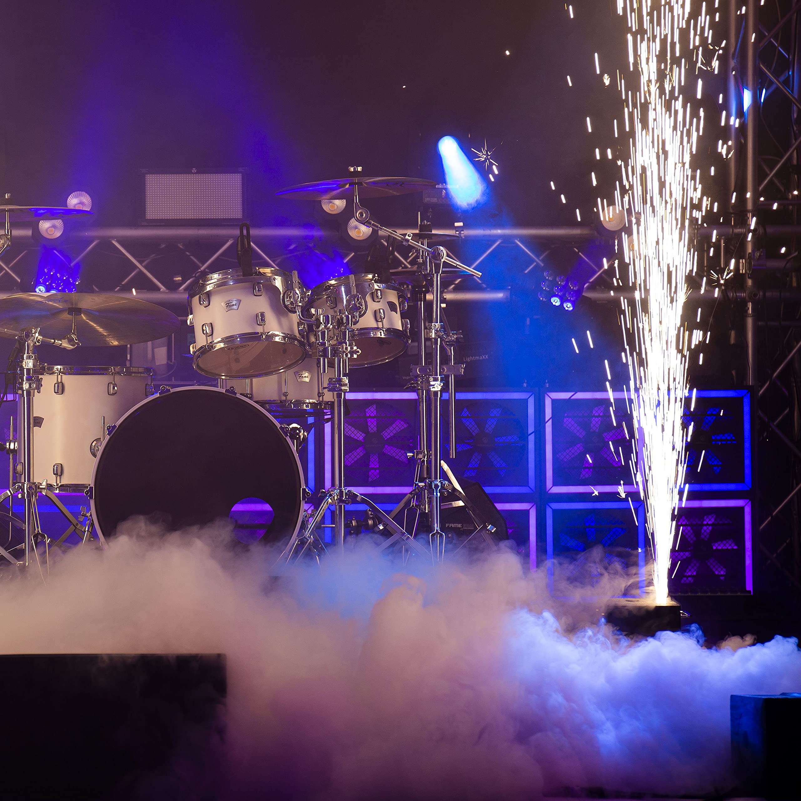 VECTOR Spark UP! Funkeneffektmaschine, Indoor Spark Effect, Effektmaschine, DMX- und Fernsteuerung, 650W, selbstreinigend, Aluminiumgehäuse