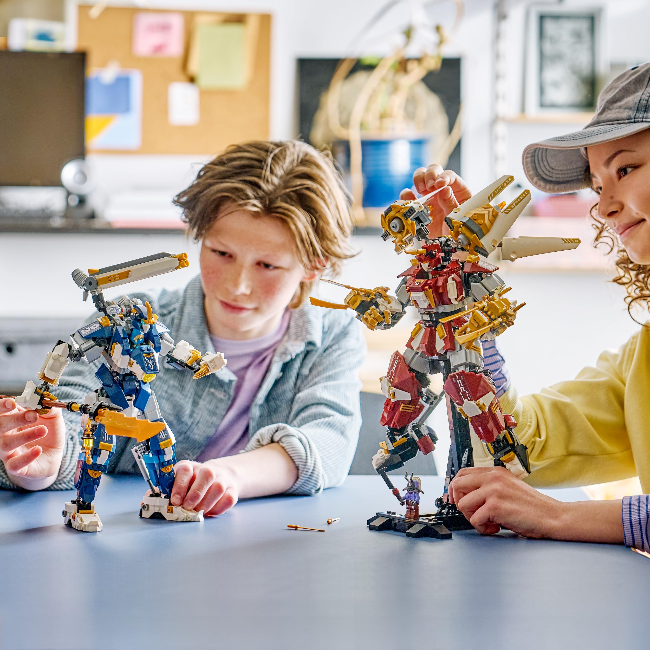 LEGO NINJAGO Bliźniacze tytanowe mechy 71870 | 2 mechy ninja i 3 minifigurki, model kolekcjonerski do ekspozycji, prezent dla fana NINJAGO 12+, klocki, 1707 elementów