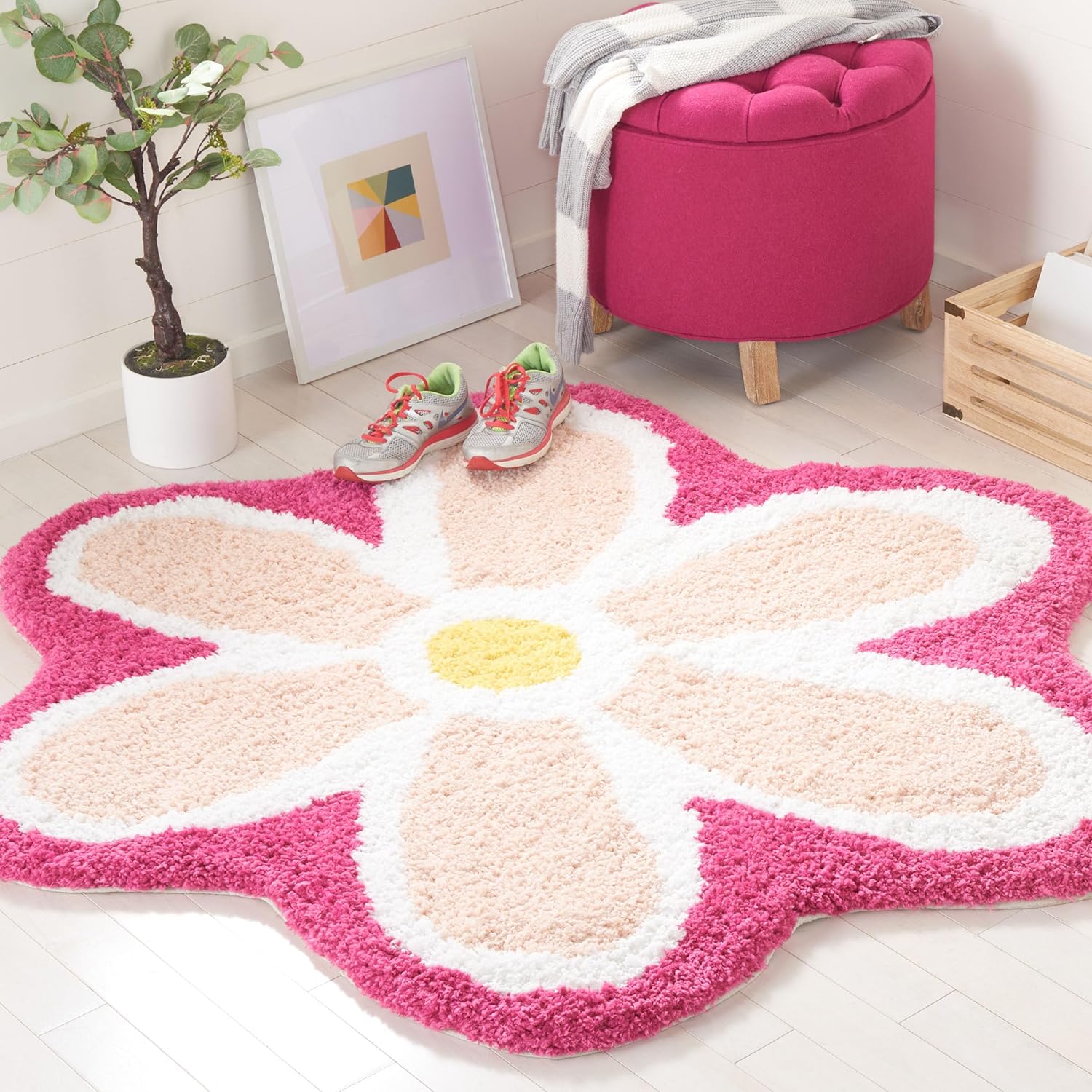 SAFAVIEH Novelty Collection Area Rug - 5' Round, Ivory & Orange, Handmade Floral Wool, Ideal for High Traffic Areas in Living Room, Bedroom (NOV902P)