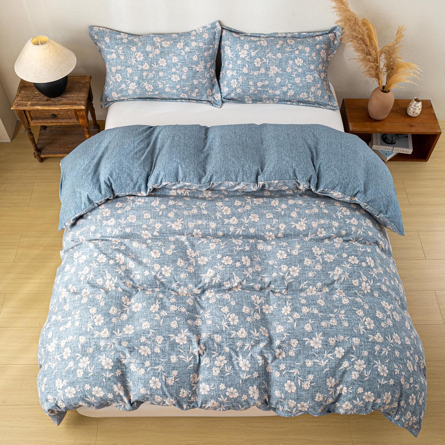 OAITE Blue Flower Queen Size Duvet Cover-3 Pieces Prewashed Cotton-Like Polyester Extra Soft Bedding Set, Includes 1 Duvet Cover 90''x90''with Zipper Closure & 2 Pillow Shams, Comforter Not Included