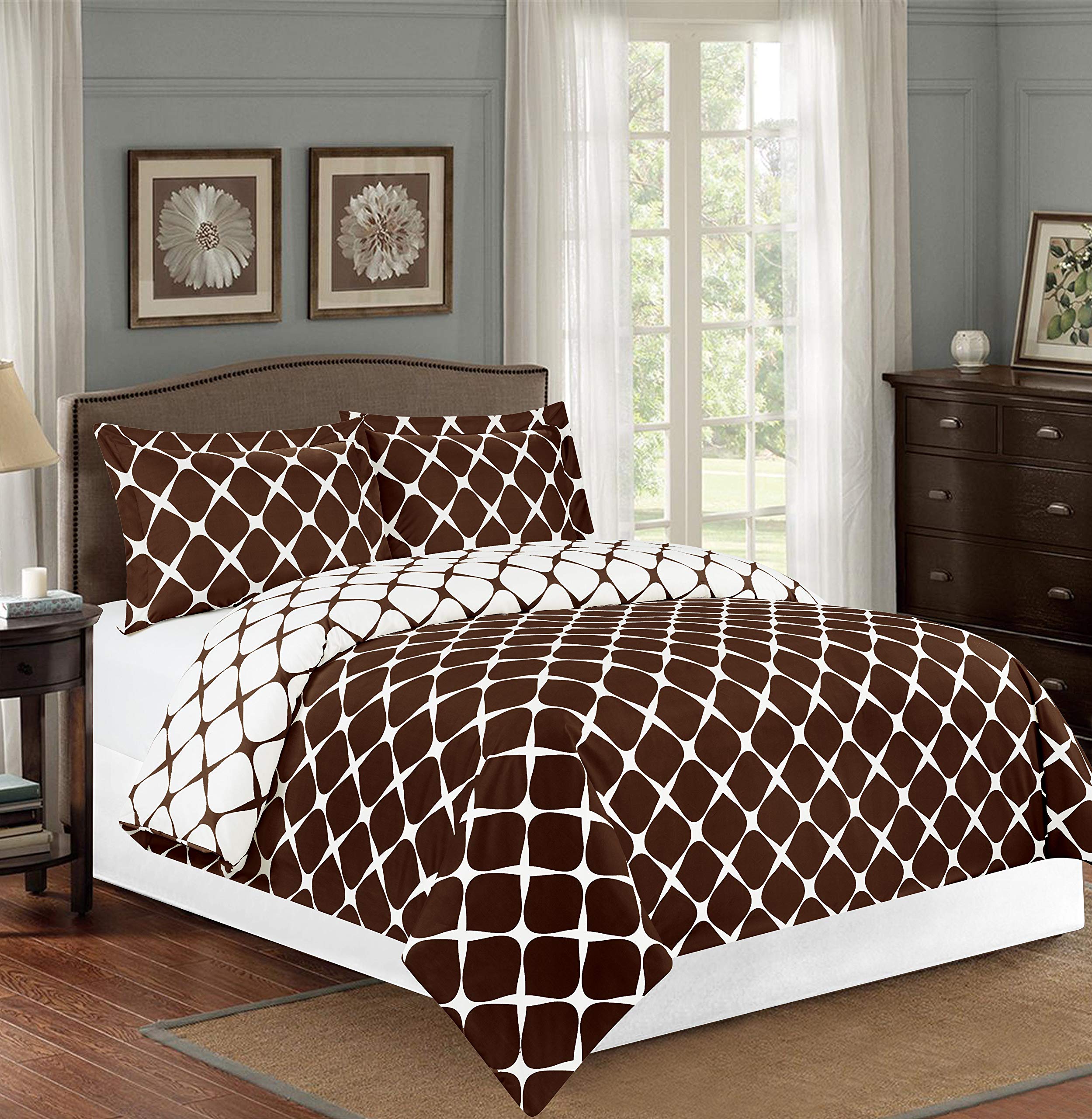 Elegant ComfortLuxury Soft and Cozy 1500 Thread Count Premium Hotel Quality 2-Piece Milano Trellis Pattern 2-Tone Printed Reversible Duvet Cover Set with Sham, Twin/Twin XL, Chocolate Brown