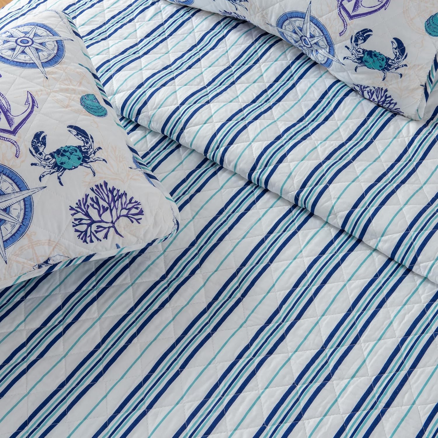 Great Bay Home Coastal Quilt Set - 3-Piece King/California King Size Blue Nautical Bedding Set - Lightweight, All-Season, Reversible Bedspread (Nautical Motif) - Image 3