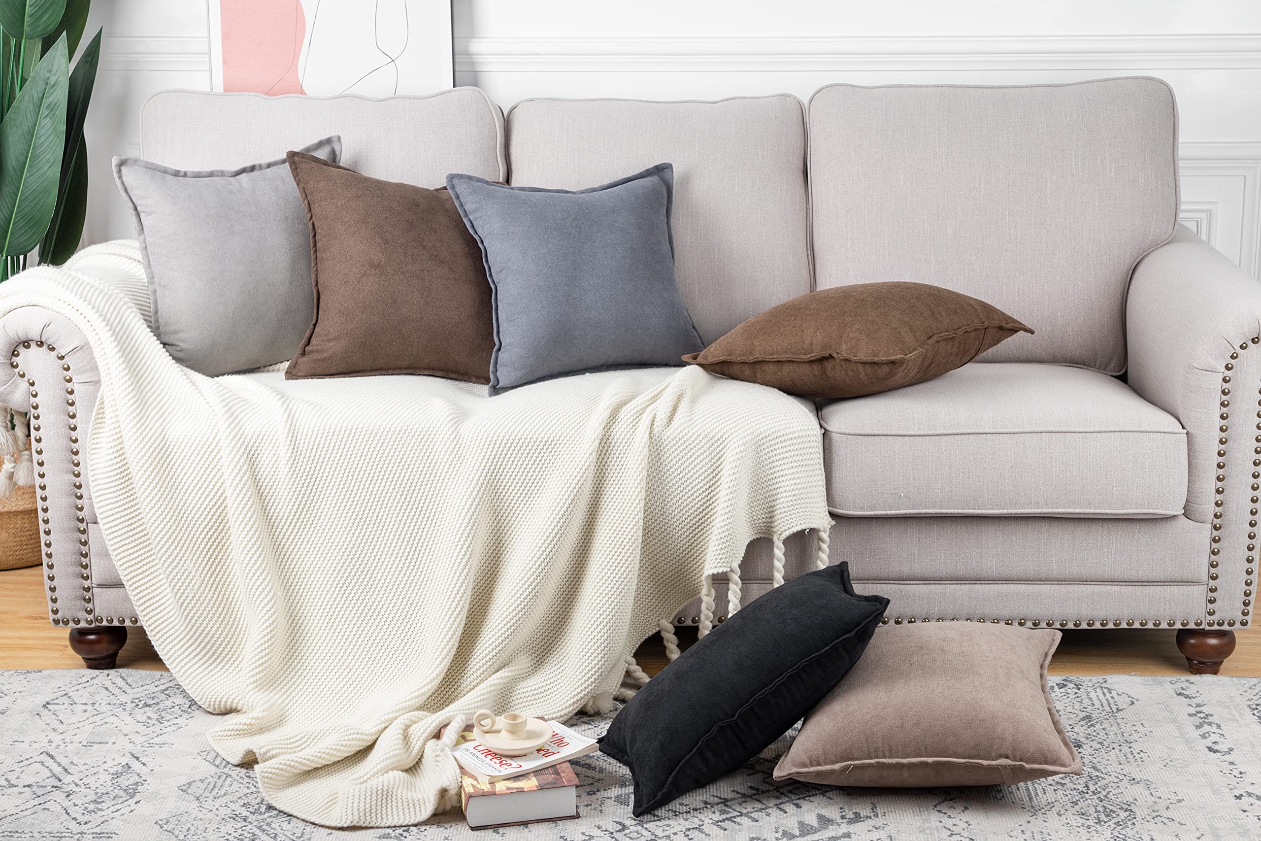 MADIZZ 2er Set kurzen Chenille Zierkissenbezüge weicher dekorativer Kissenbezug für Sofa, Schlafzimmer Kissenhülle Helltaupe 40x40 cm Quadrat