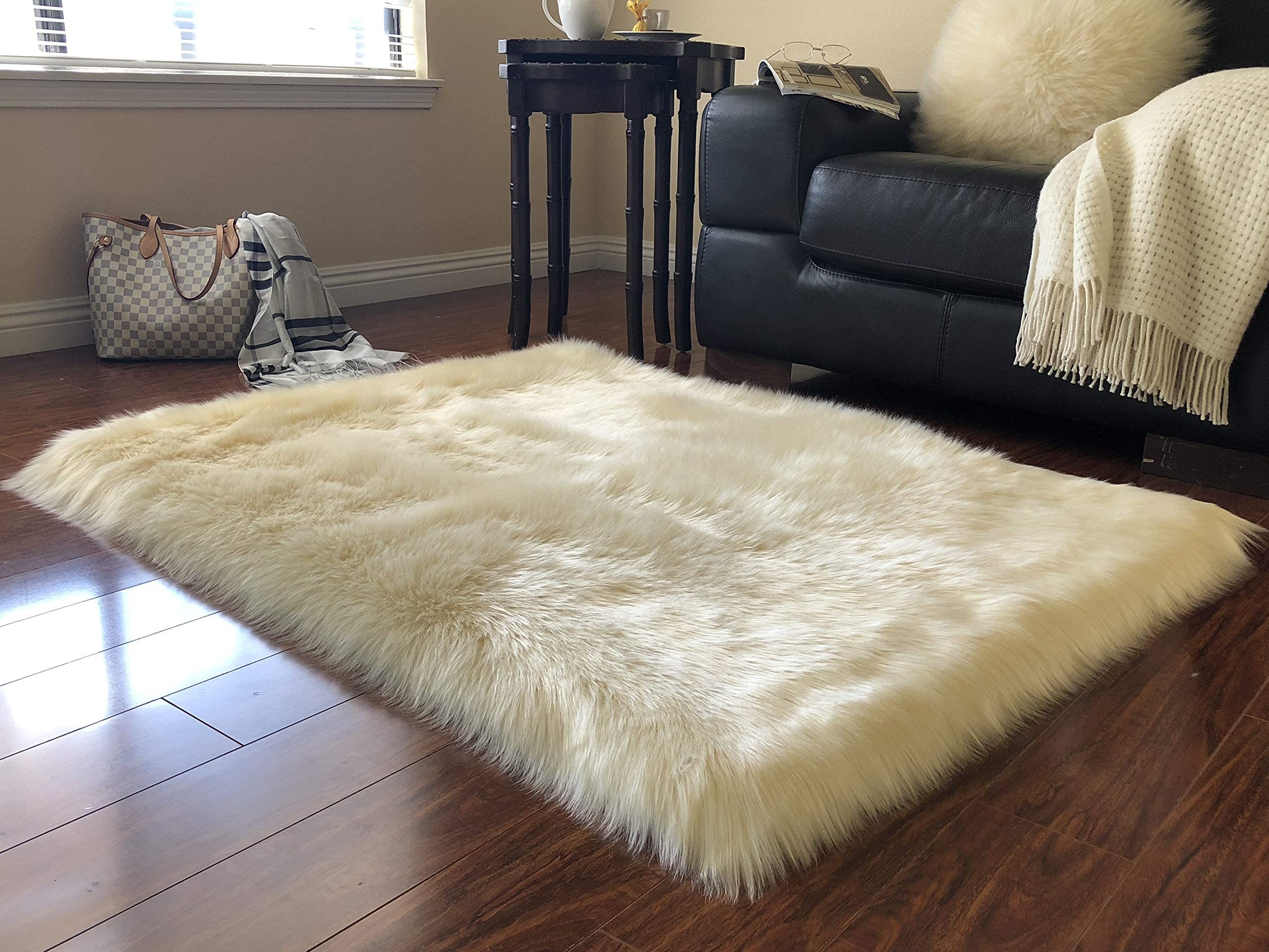 LAMBZY Faux Sheepskin Super Soft Hypoallergenic Rectangular Area Rug Plush Fur Luxury Shaggy Silky Plush Carpet for Bedrooms