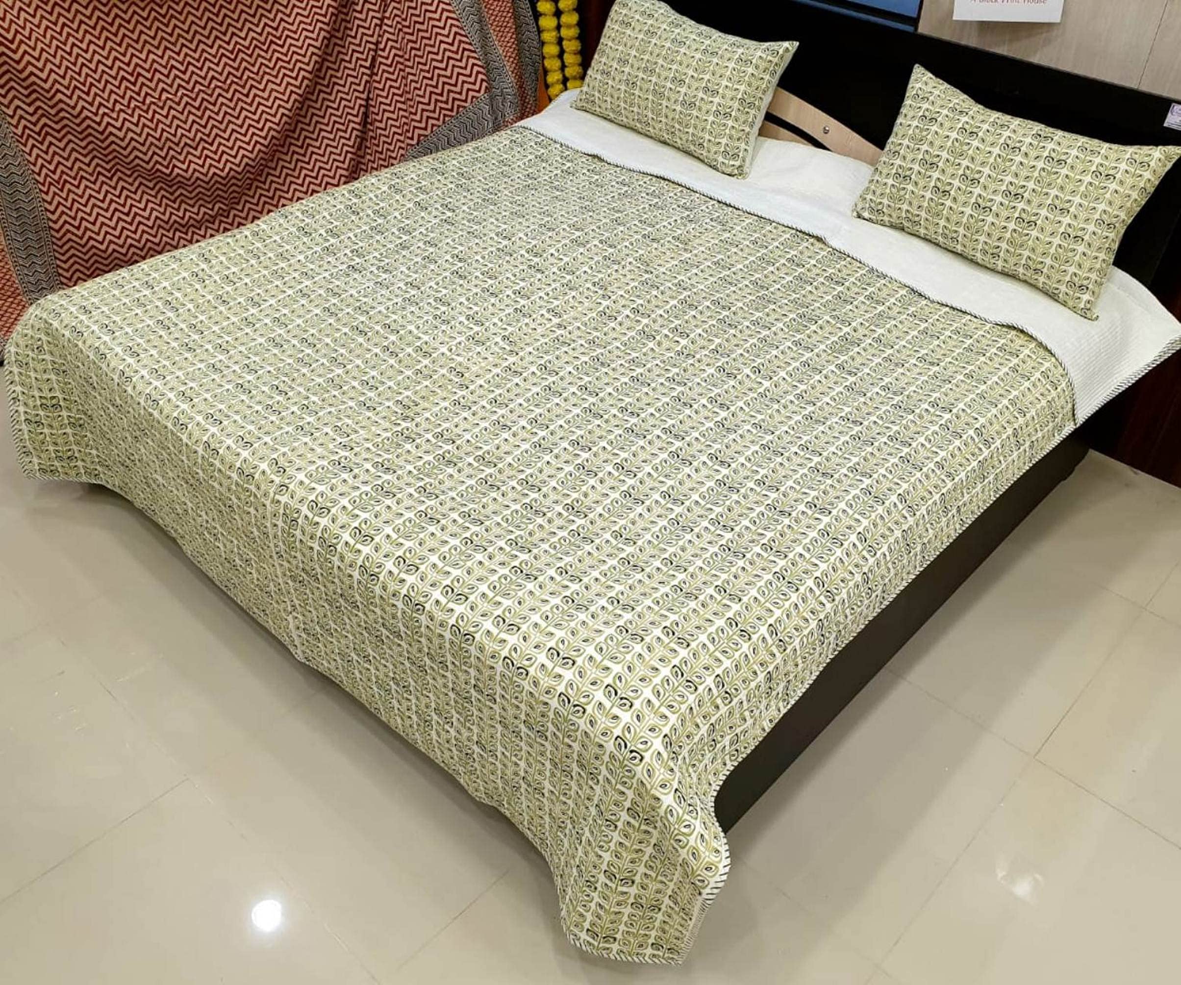 Couvre-lit indien imprimé main et surpiqué parure de lit vintage avec taies