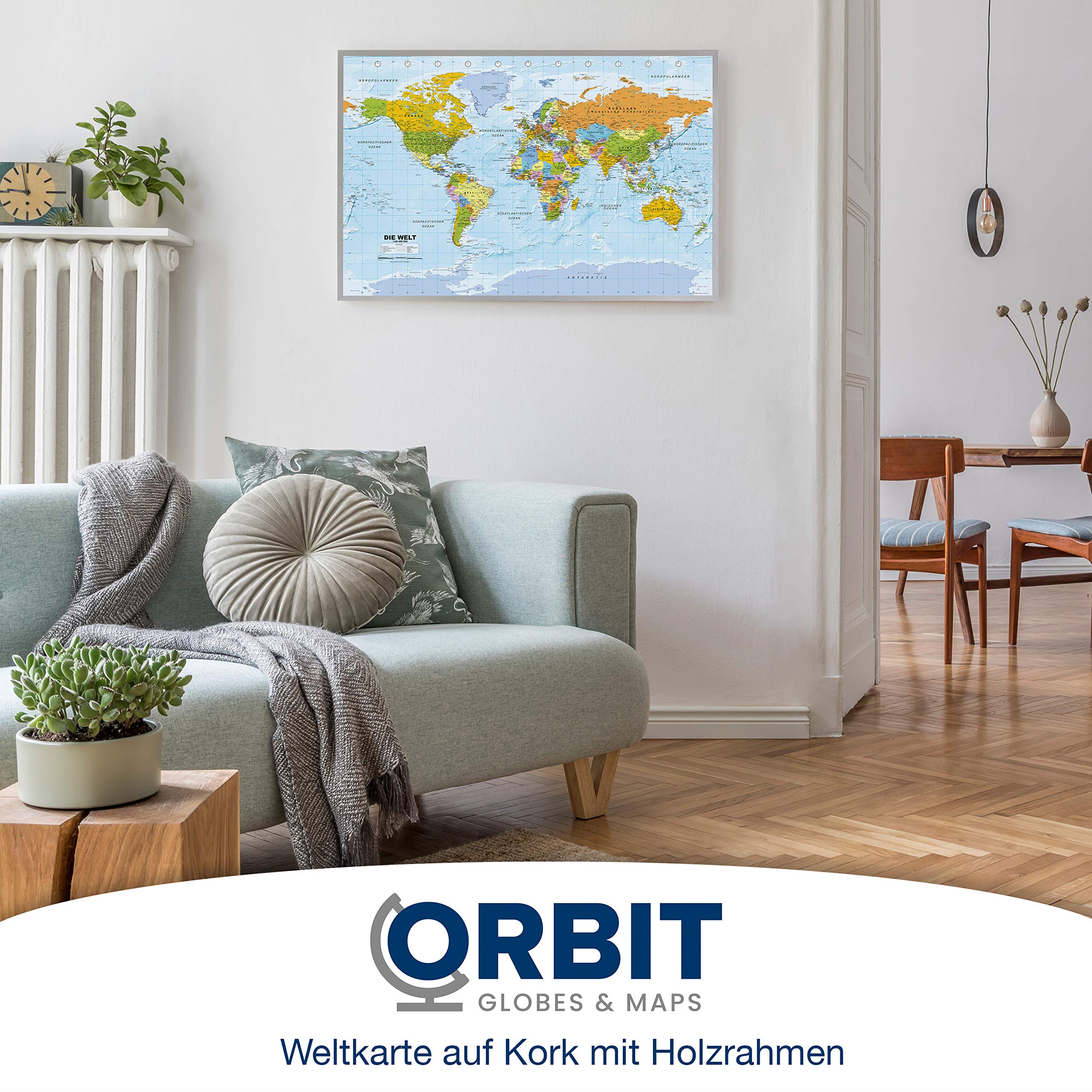ORBIT Globes & Maps - Weltkarte - Kork Weltkarte auf Pinnwand mit Holzrahmen (silber) 90 x 60 cm, deutsch mit Fähnchen und Pins sowie Befestigungsmaterial