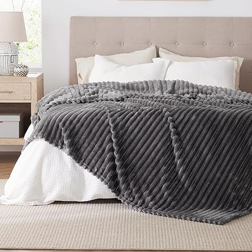 Miniatura 2 de Bedsure Manta de forro polar gris King para sofá, mantas súper suaves y acogedoras para mujeres, bonita manta pequeña para niñas, 108 x 90 pulgadas