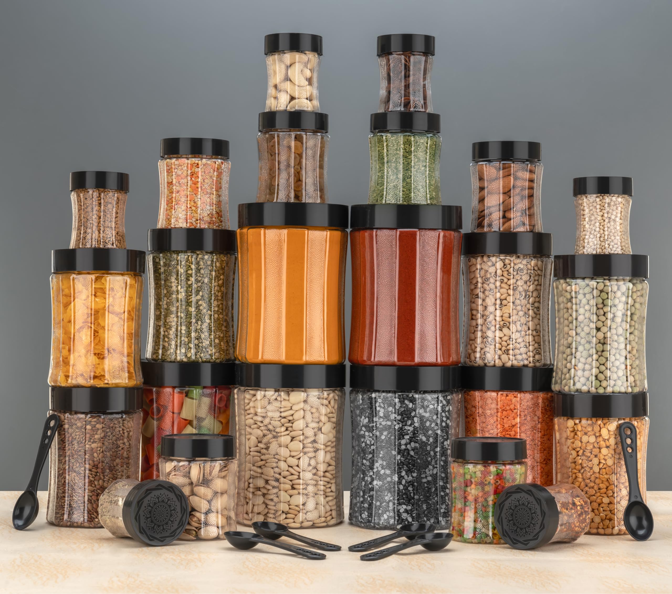 Transparenter Küchenbehälter – gebogene Form, Kunststoff-Lebensmittelaufbewahrung, Dabba-Gläser mit luftdichtem Deckel, Löffel, 1200 ml, 650 ml, 350 ml und 250 ml Behälter für Hülsenfrüchte