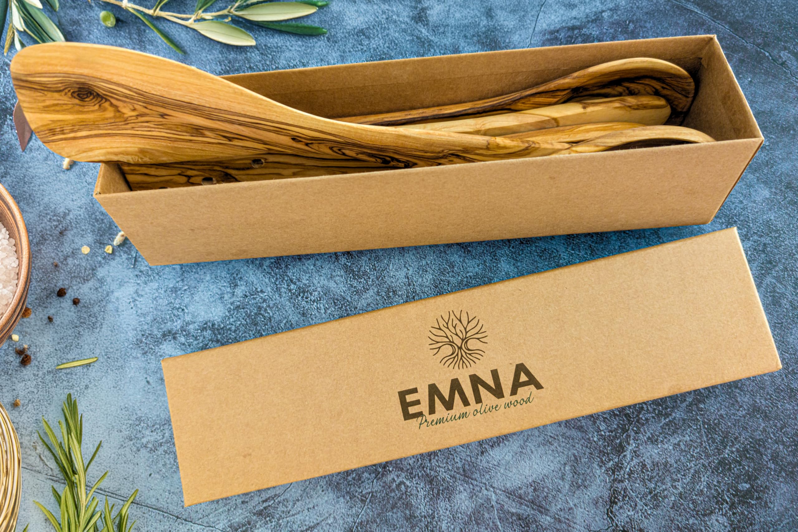 EMNA - 5-teiliges Oliven-Holz Küchenutensilien-Set | ca. 30 cm | Exklusive Geschenk-Box | Design Koch-Löffel mit spitzer Ecke | Salatbesteck | Flacher und Geschlitzter Pfannenwender | Weihnachten
