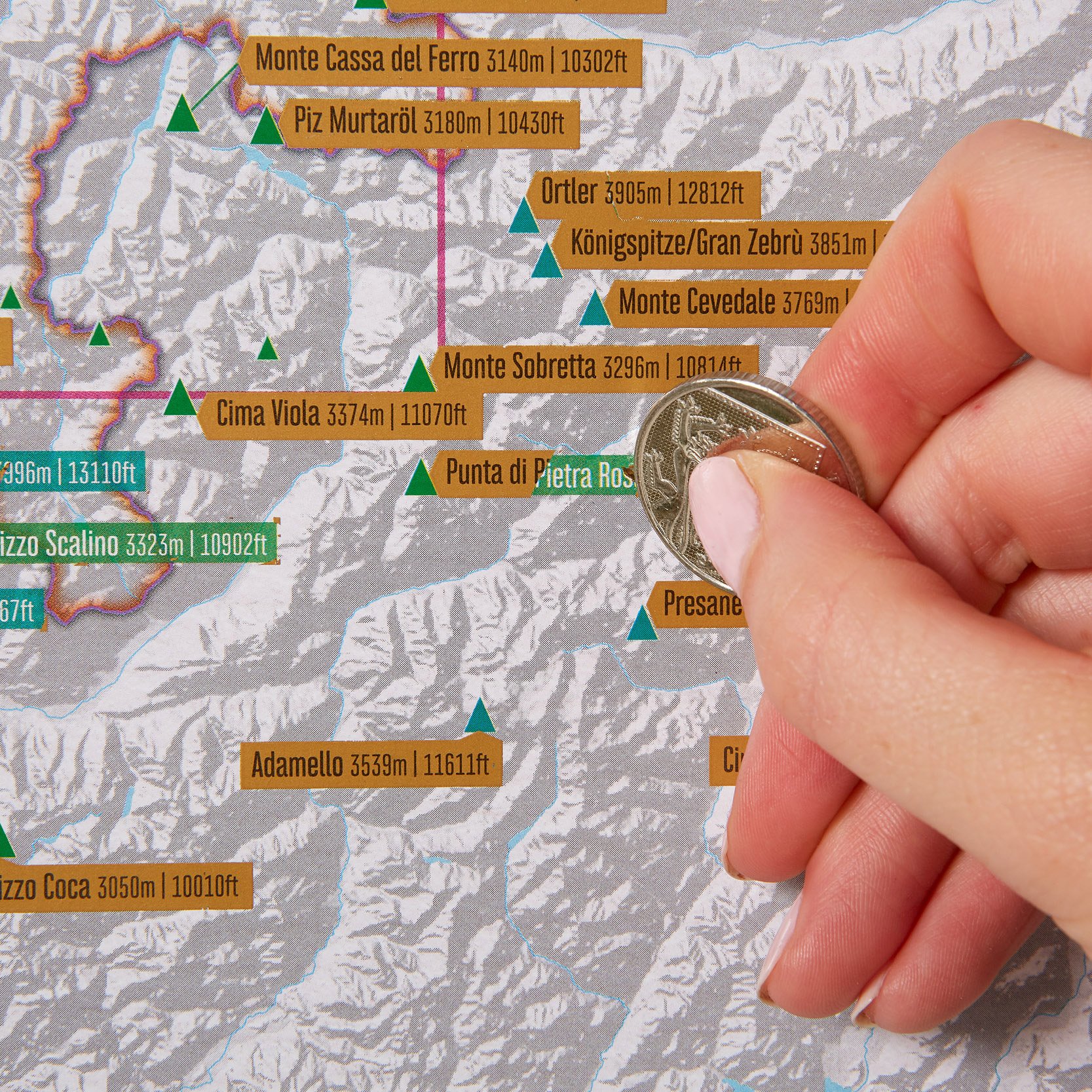 Carte à Gratter Cols Alpins Cyclisme - A2 (59.4x42cm) - Cadeau Cycliste - Maps International