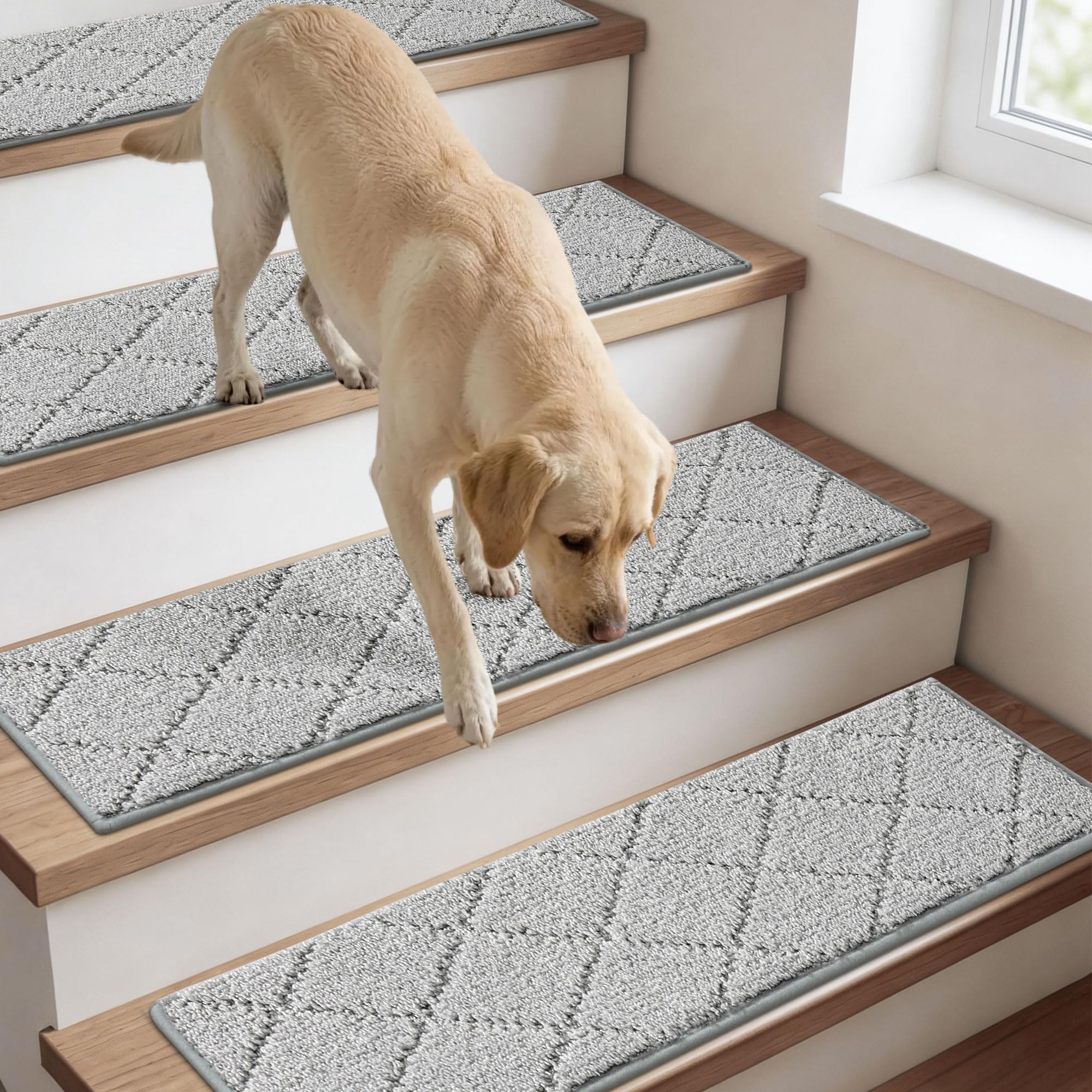COSY HOMEER Tappetini Per Gradini Interni, 70 x 22 cm, 15 Pezzi, Autoadesivi Tappeto Per Scale Antiscivolo Retro in TPE Lavabili in Lavatrice 100% Poliestere Per Bambini Anziani e Cani, Grigio