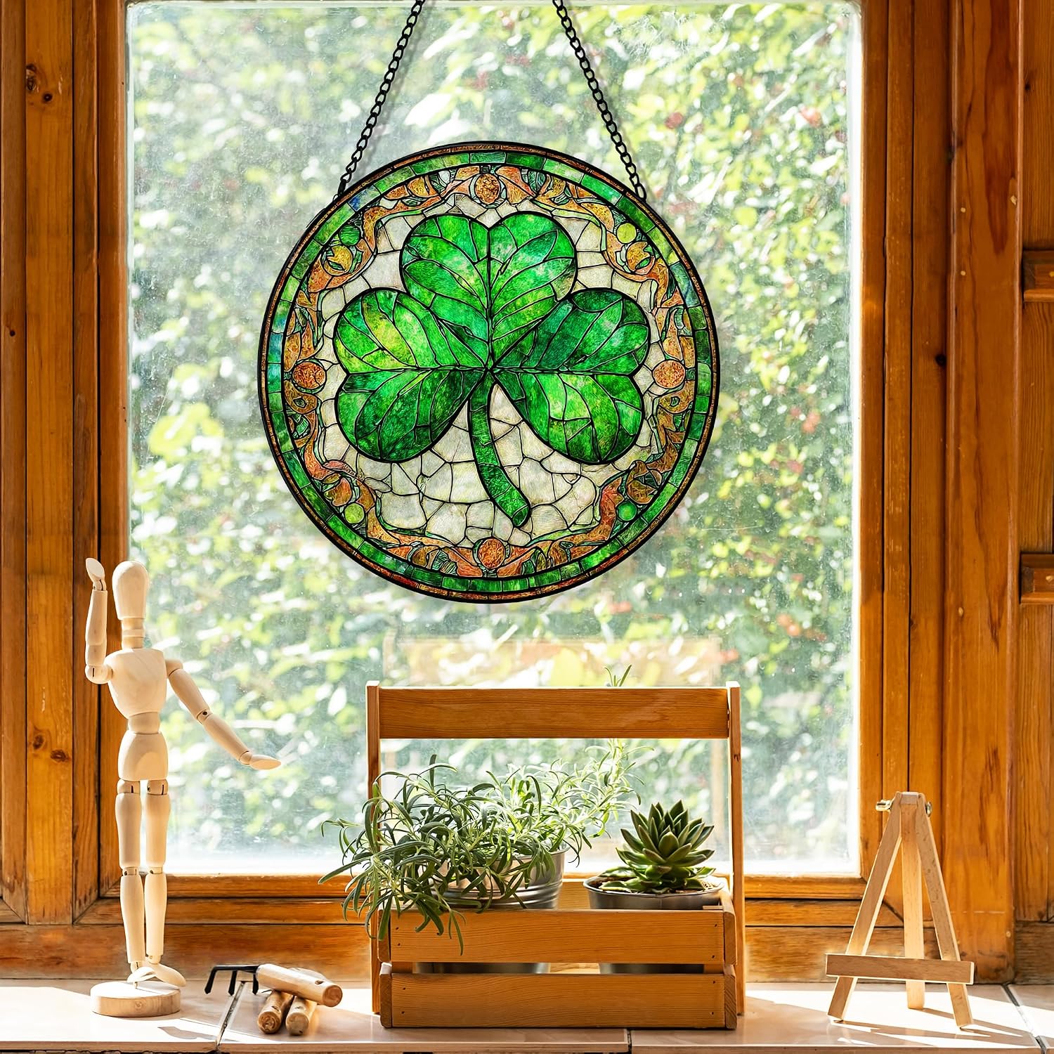 Irish Green Shamrock Garden Suncatcher Stained Glass Window Hanging, Lucky Clover Sun Catchers Indoor Window Glass Round Wall Decor, St Patrick's Day Wall Art Hanging Decorations, ＂7.8x7.8＂