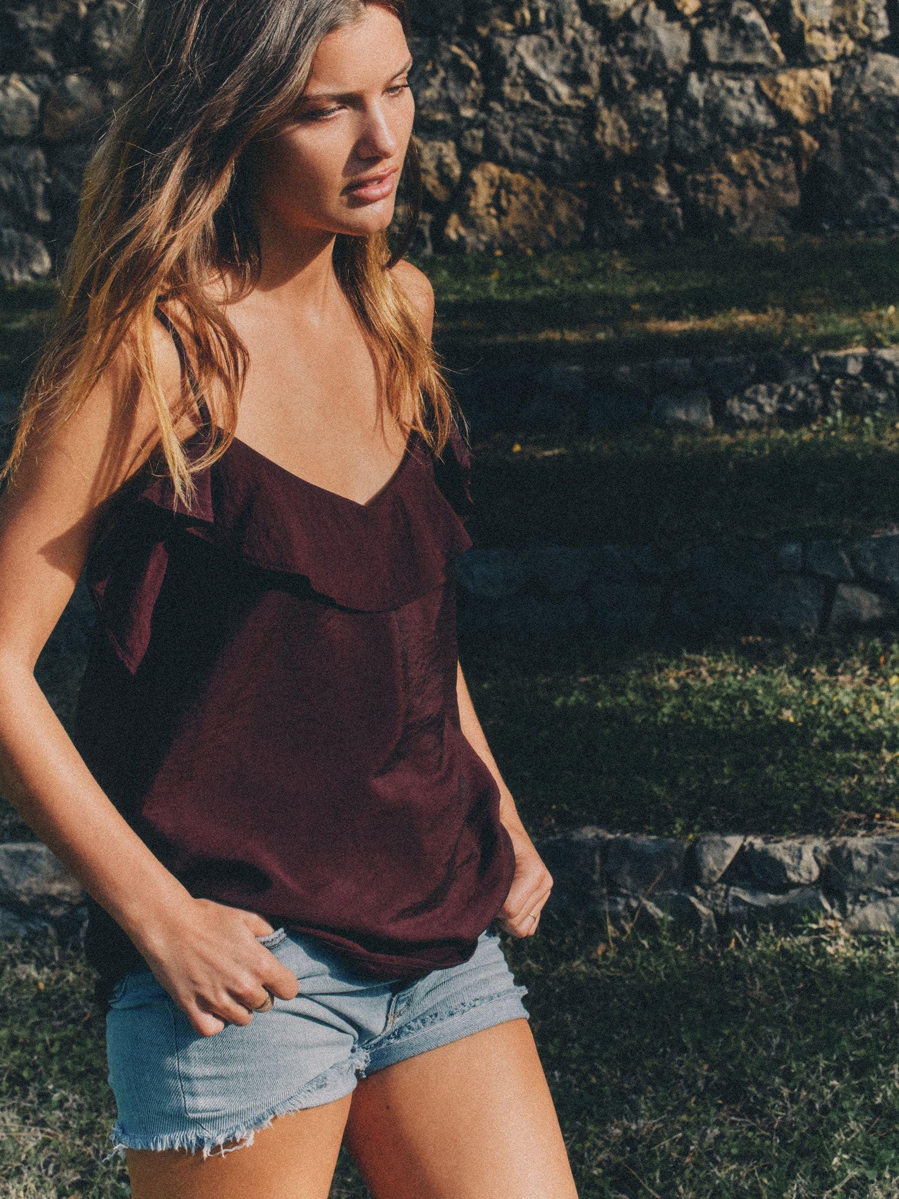 THE SET Mujeres Pack de 2 tops estilo camisola con tiras y ribete de volantes