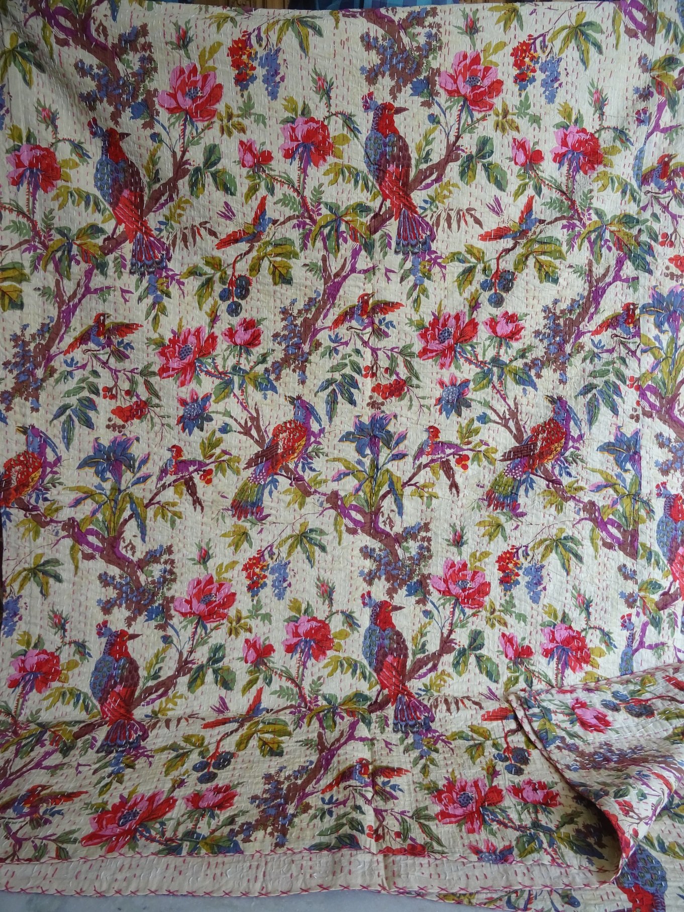 Tribal Asian Textiles 026 - Copriletto etnico Kantha, stampa con uccelli, realizzato a mano, per letto king-size, dimensioni: 228 x 274 cm