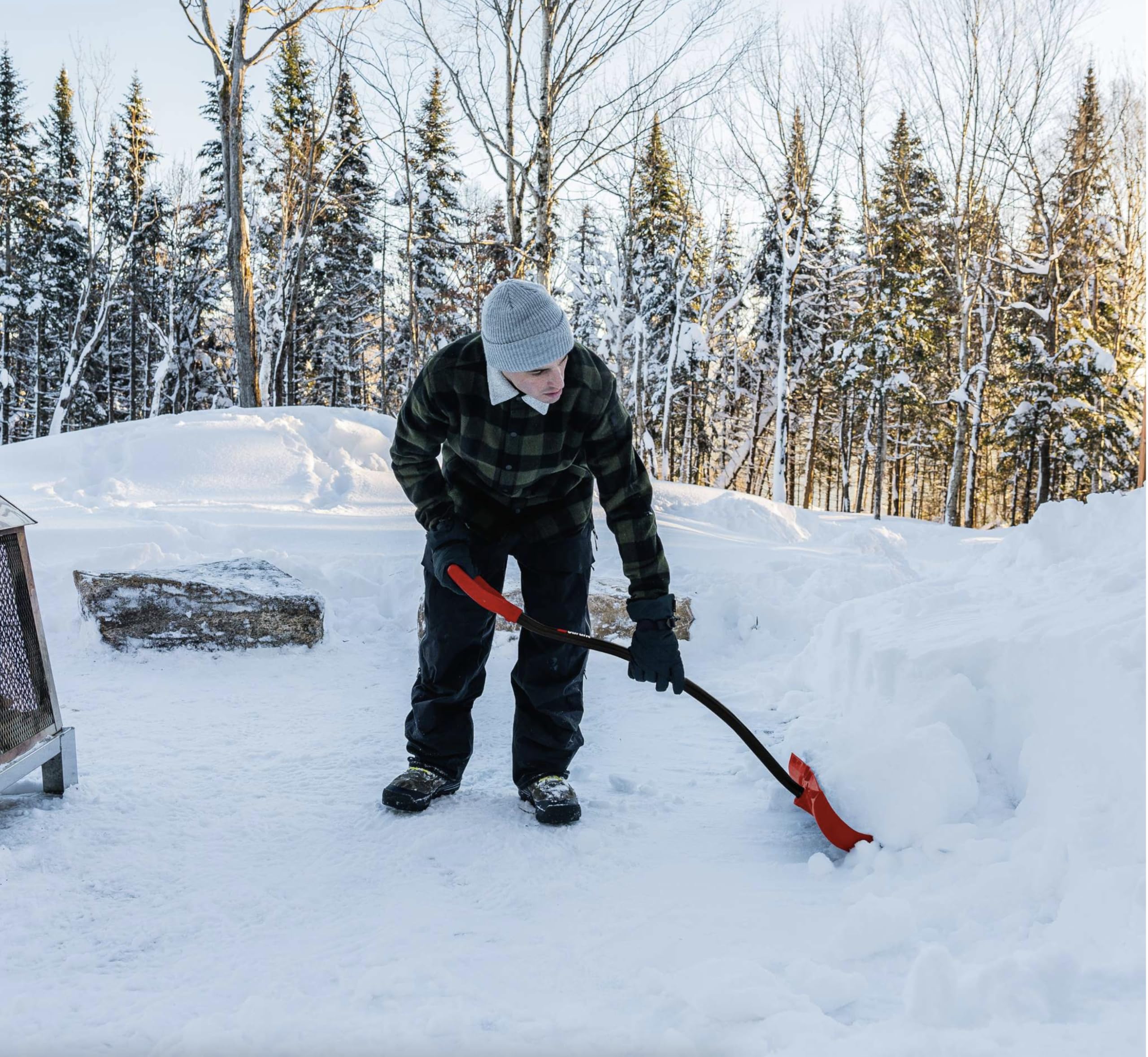 Garant YPM18EAKD 18-Inch Ergonomic Snow Shovel with Lightweight