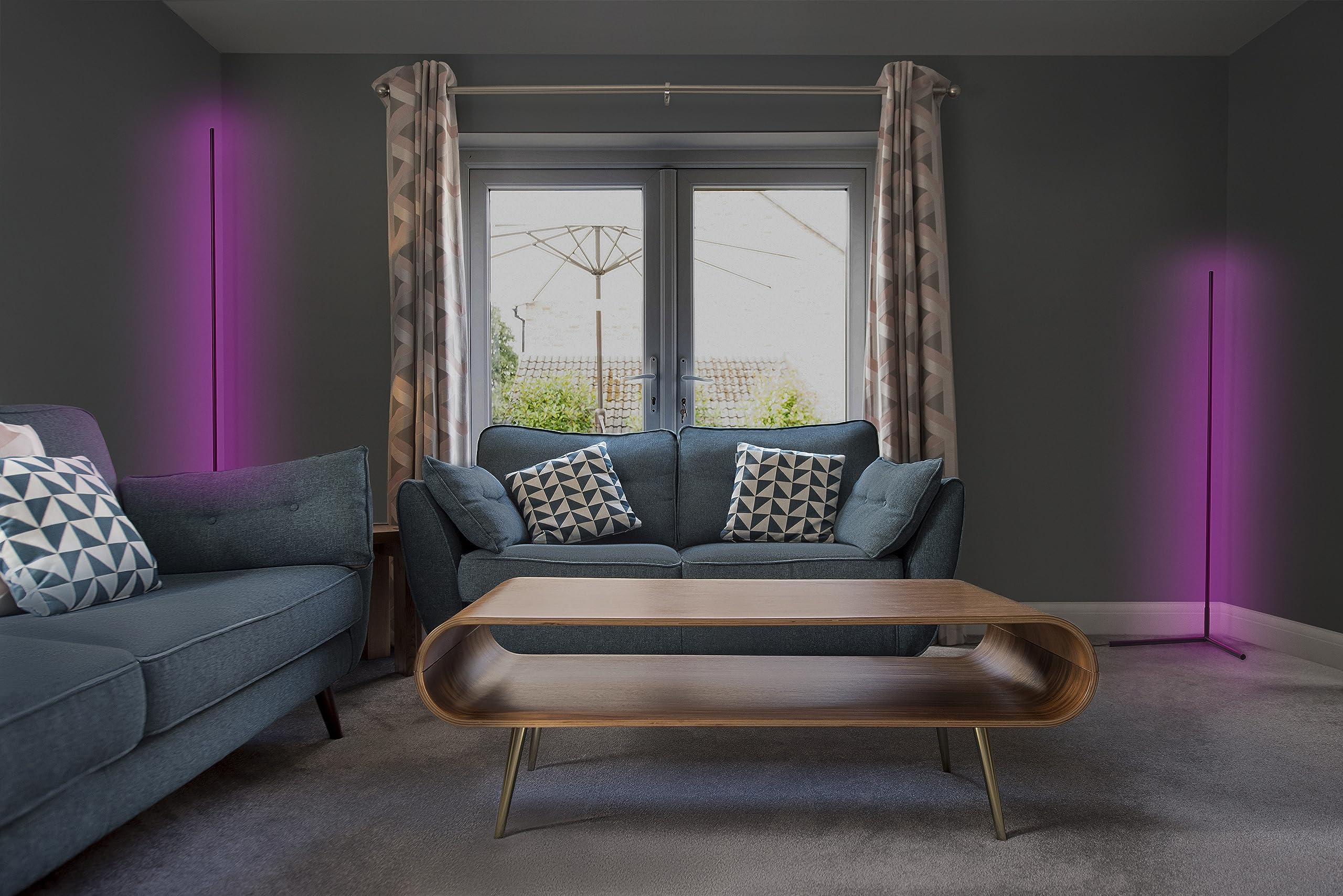 Ledvance, LEDVANCE SMART WIFI LED narożna oprawa podłogowa, 200cm, czarna, 20 W, 1710 lm, regulowane białe i barwne światło, ściemniana, funkcja rytmu, sterowana przez aplikację, 2700-6500 K