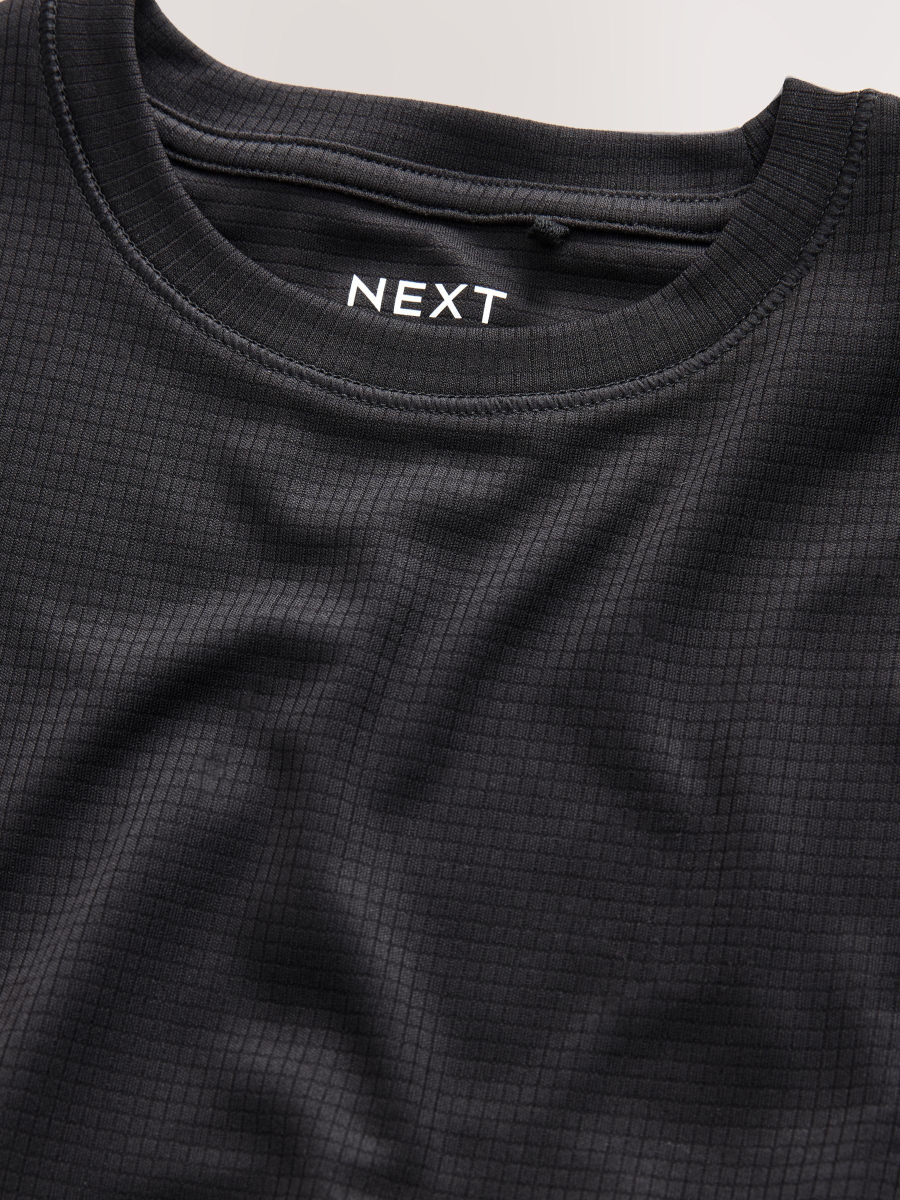 NEXT Jungen Standard Set aus sportlichem T-Shirt und Shorts 98-176