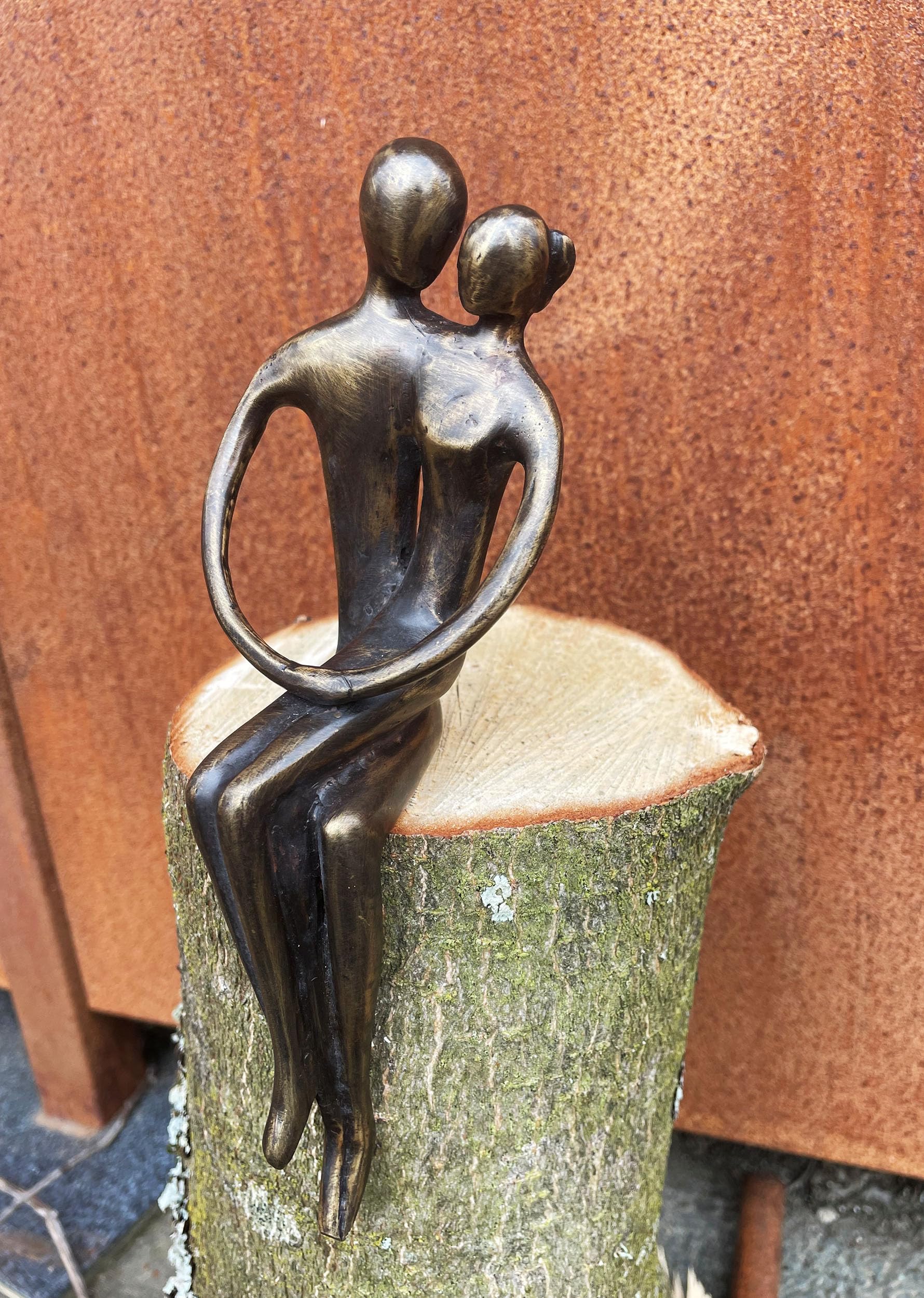 Bronzefigur Paar umarmend 7x20cm Kantensitzer Kantensitzer Bronze Skulptur | Dekoration aus Bronze, Wetterfest, Für Liebe Hochzeit Verlobung, Skulptur Figur Deko, Kantenhocker Bronzestatue