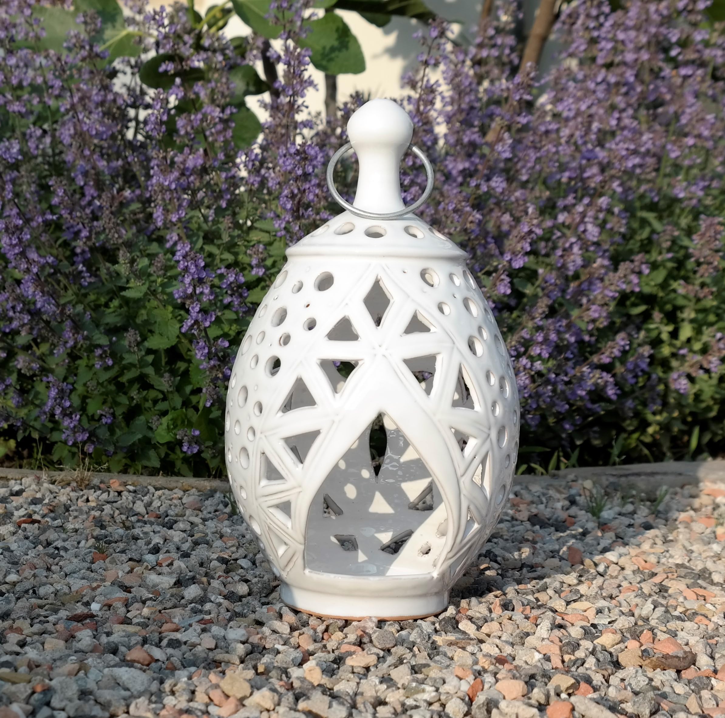 handgefertigtes Windlicht/Laterne aus echter Terracotta, zum Hängen und Stellen, Tolle Deko für den Garten/Terrasse Tisch (Weiß)