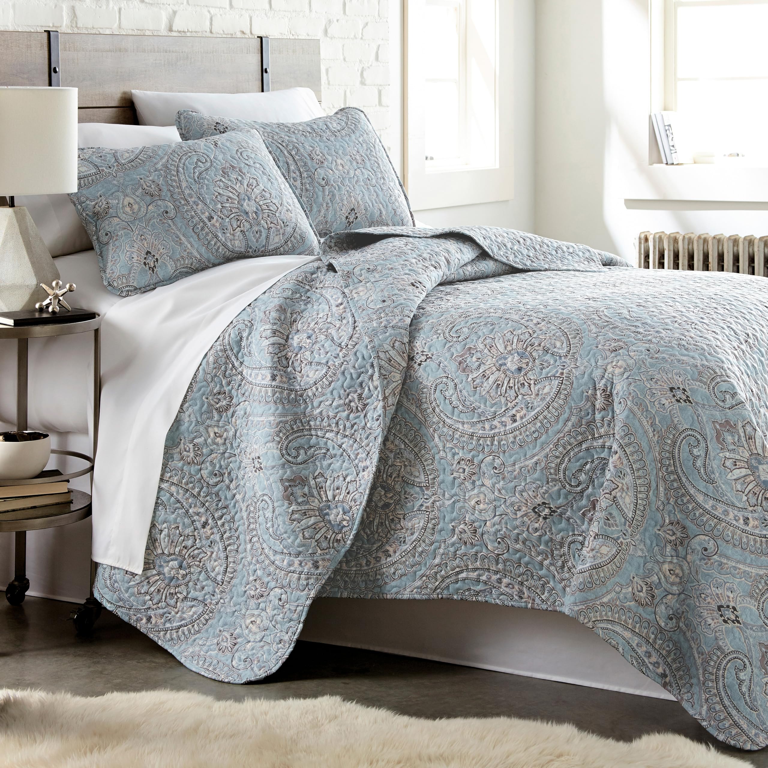 Southshore Fine Living, Inc. Boho Quilt Set Lightweight, Coverlet Bedspread 3-Piece Paisley Bedding Set with Two Matching Shams (108 in Wide x 98 in Long), Aqua, King/California King