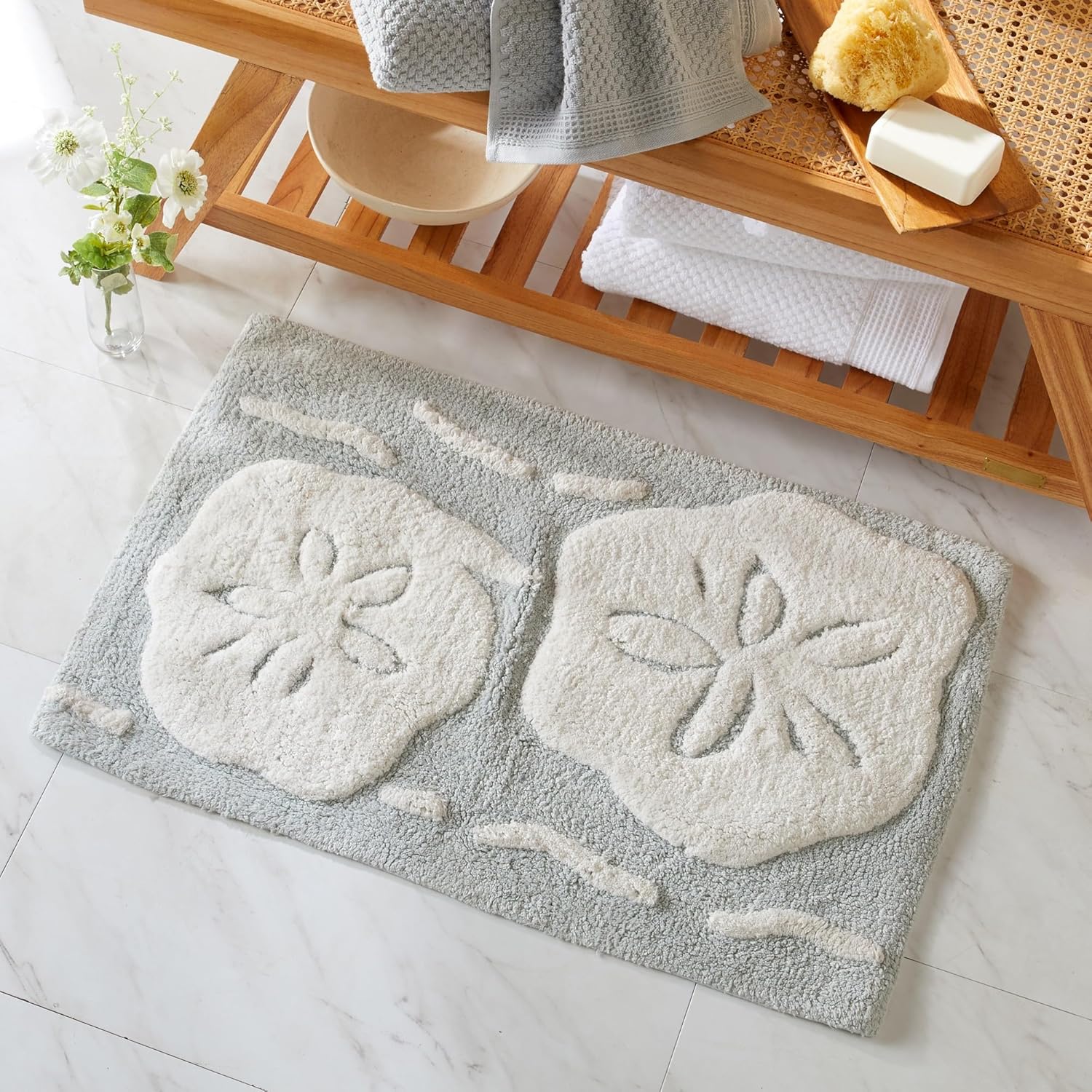 Market & Place Sand Dollar Coastal Bath Rug, White and Blue Bathroom Mat, Modern Bathroom Decor for Tub and Shower, Absorbent Bathroom Rugs, 20" x 30", Sand Dollar Blue