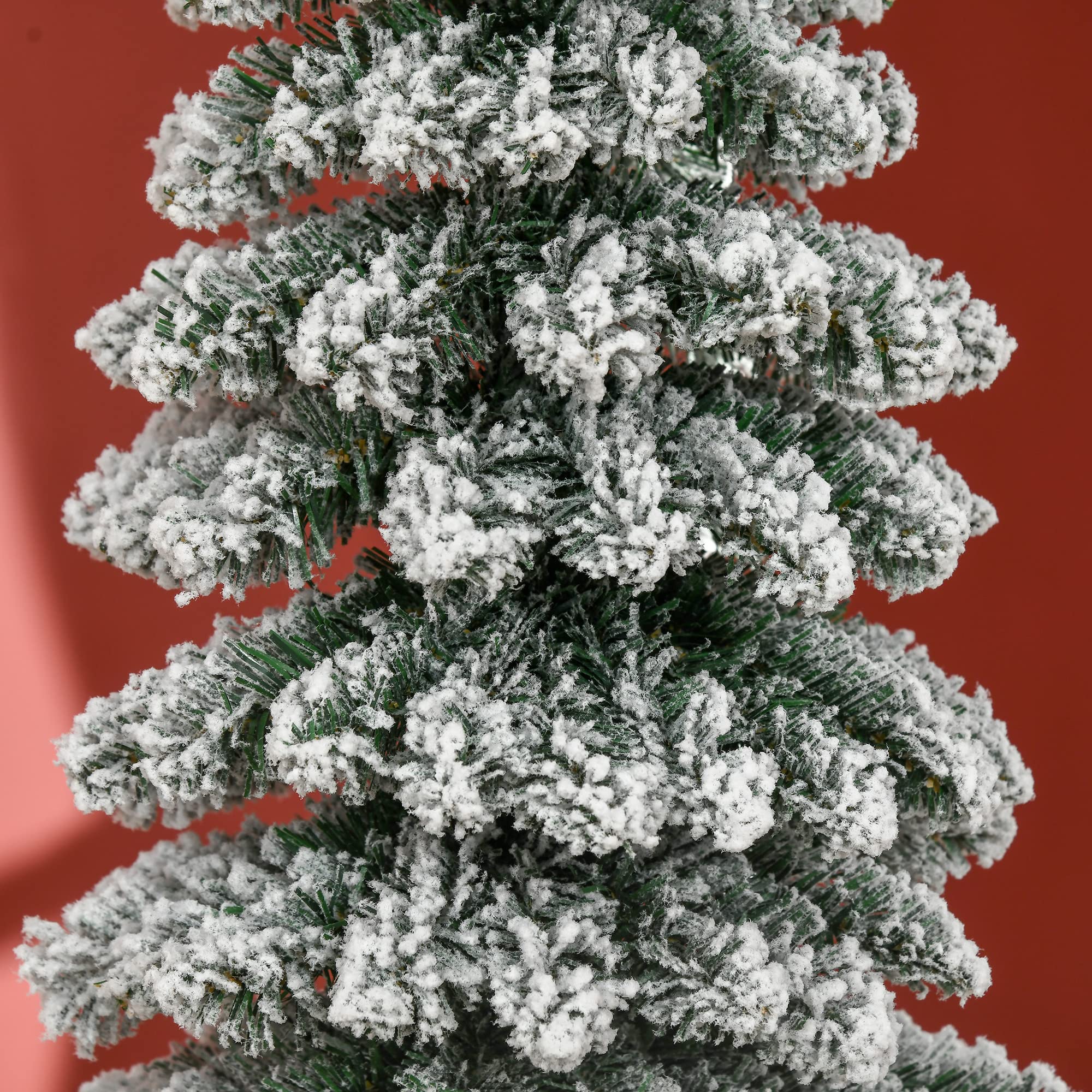 HOMCOM Künstlicher Weihnachtsbaum 180 cm mit Kunstschnee, 395 Spitzen | Tannenbaum Künstlich, Christbaum Weihnachtsdeko, inkl. Metallständer, für Drinnen