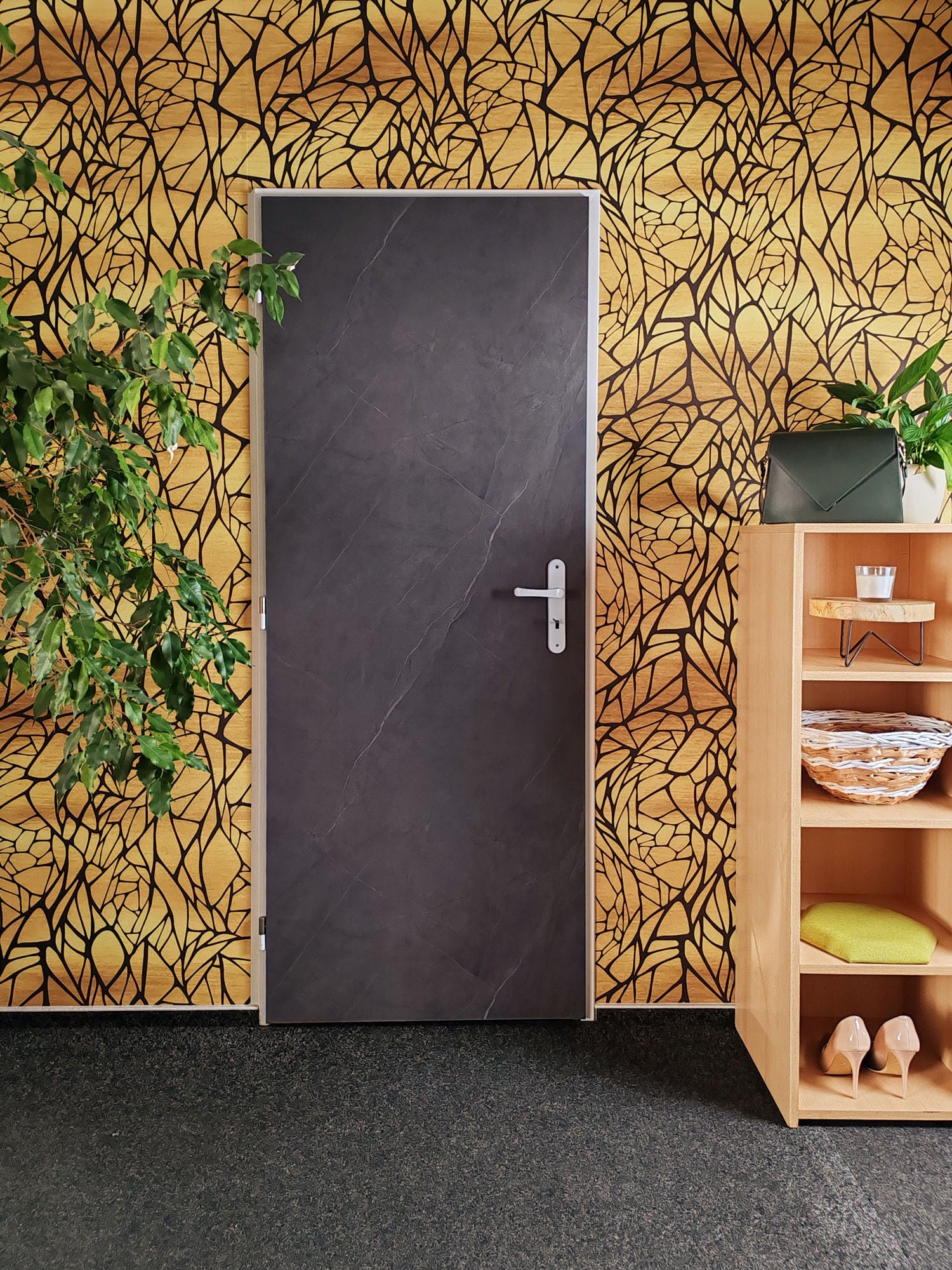 Pellicola decorativa extra spessa, laminato autoadesivo per mobili, porte, cucina, armadi, tavoli, motivo: marmo nero, 90 × 210 cm
