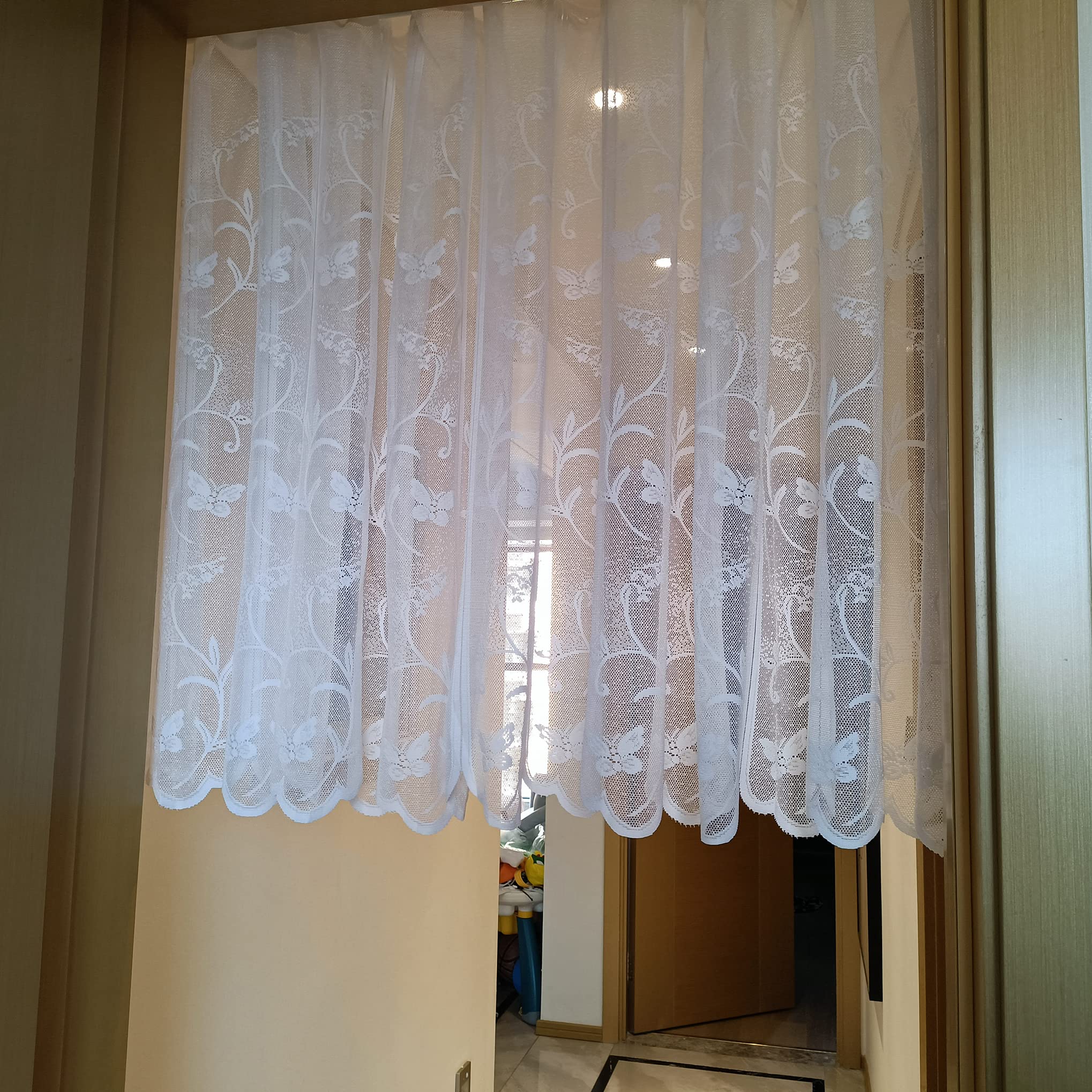 Scheibengardinen Jacquard Blumen Bordüre Gardine weiß Bistrogardine gebogt Breite 210cm Hoch 120cm Kurzegardinen kleine Scheibengardine Küchevorhänge